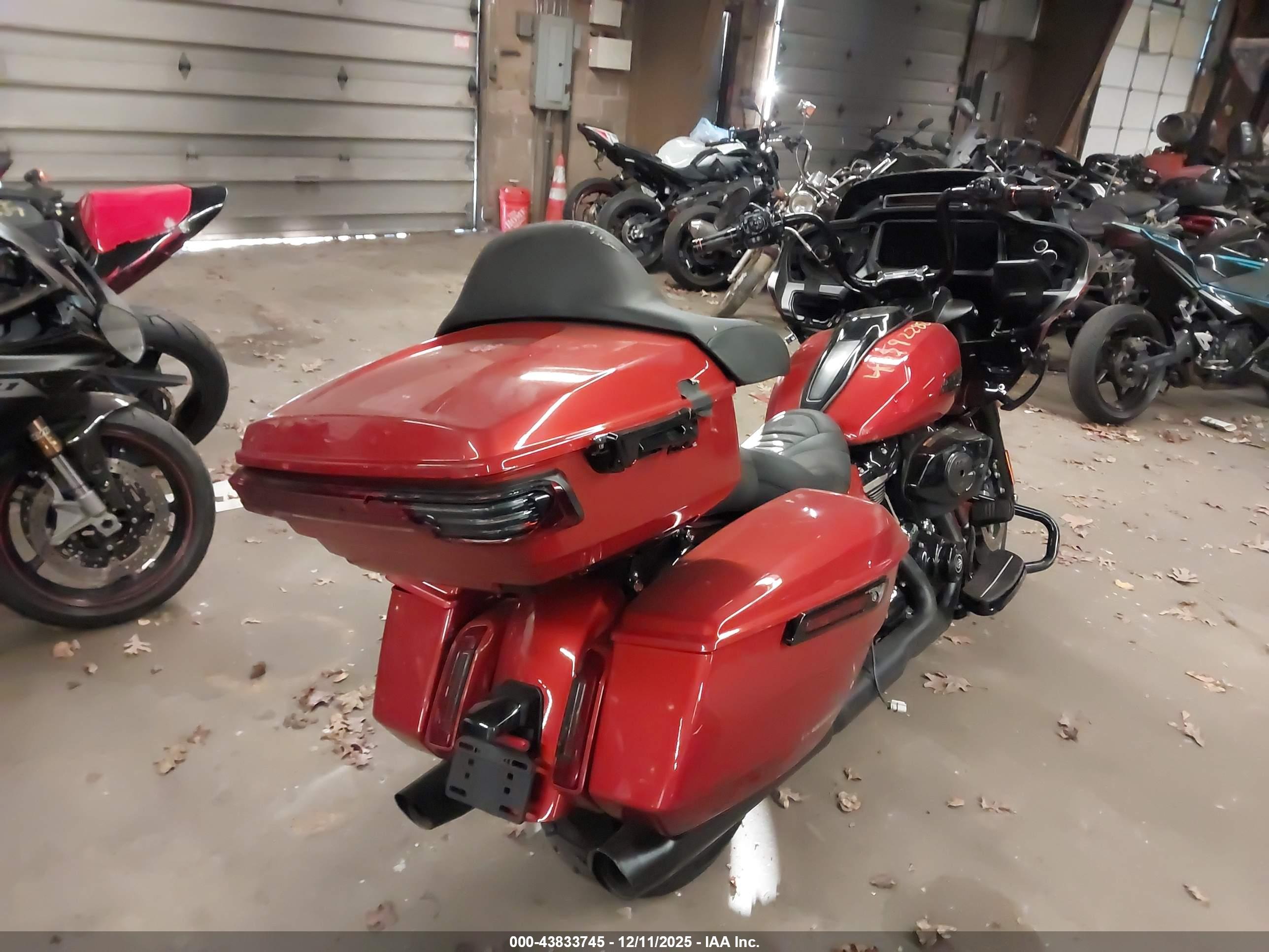 HARLEY-DAVIDSON FLTRX image 4