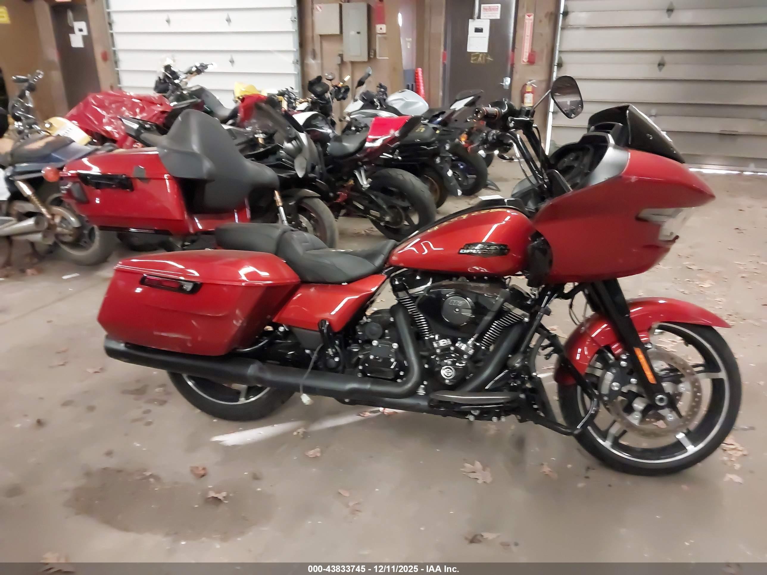 HARLEY-DAVIDSON FLTRX image 8