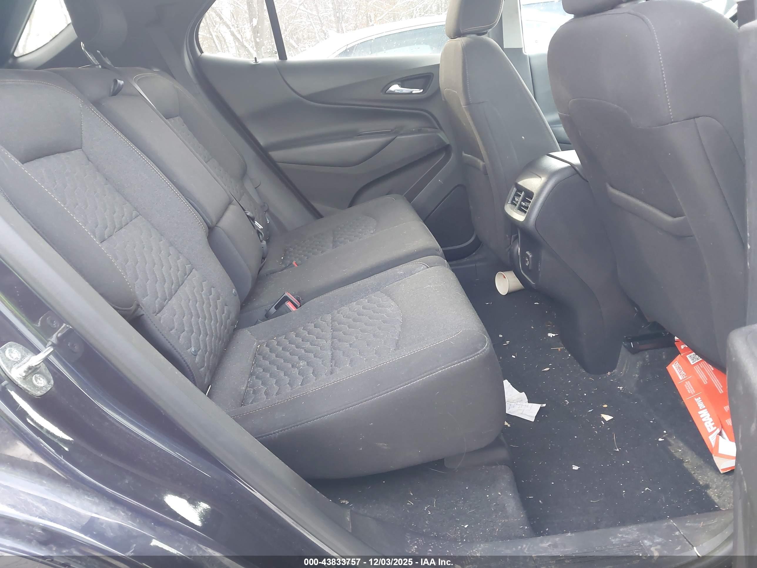 CHEVROLET EQUINOX image 8