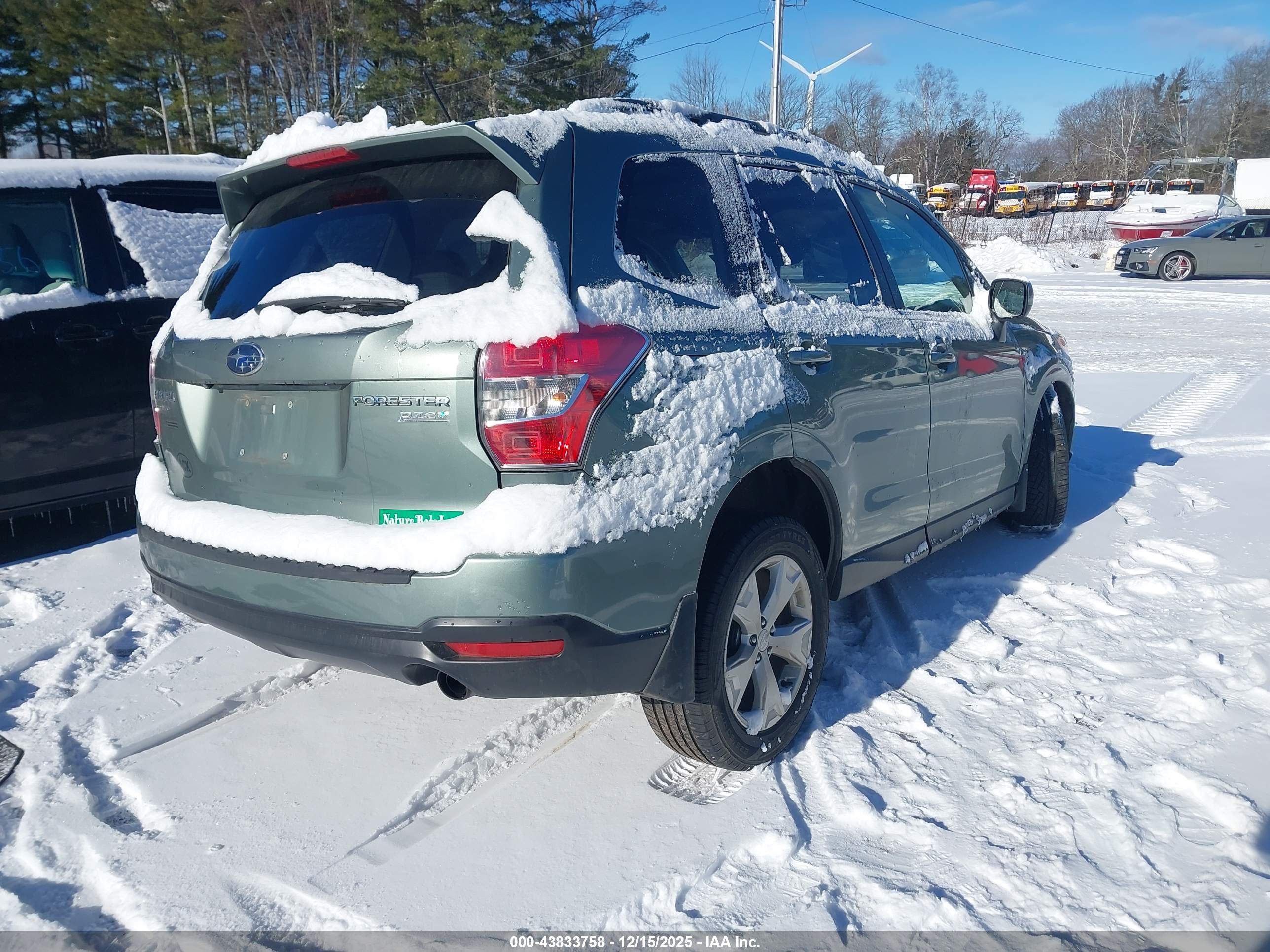 SUBARU FORESTER image 4
