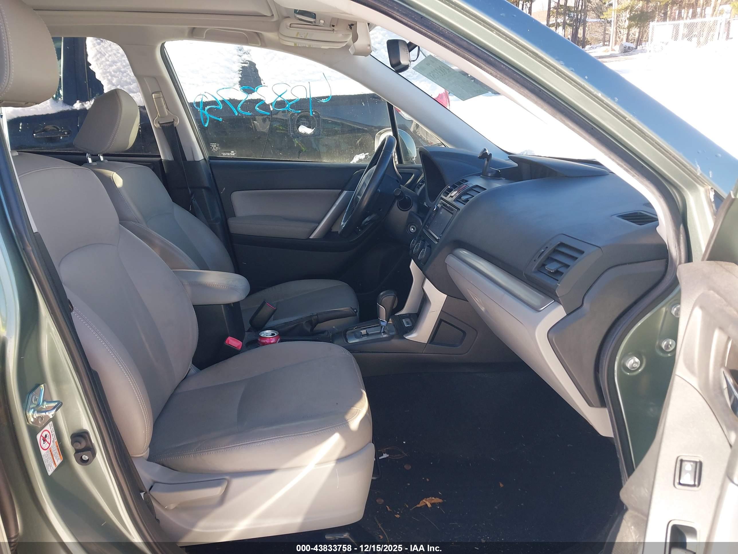 SUBARU FORESTER image 5