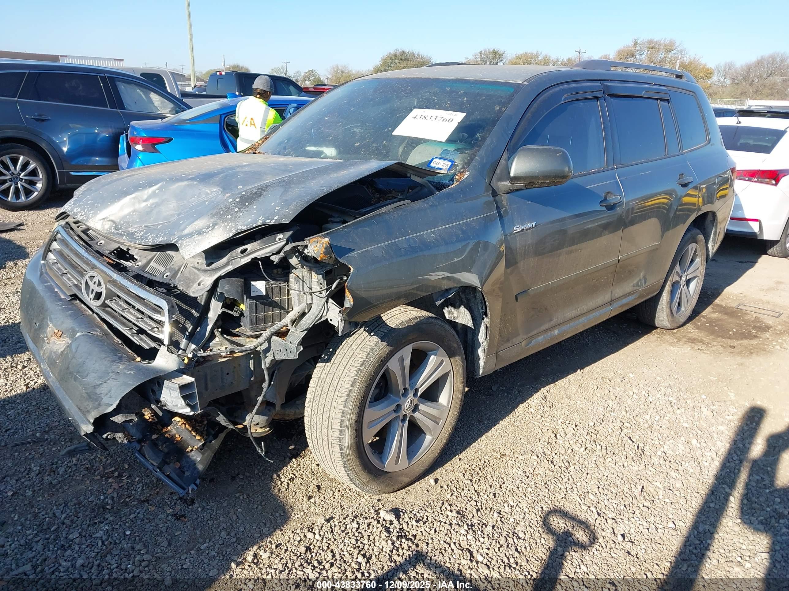 TOYOTA HIGHLANDER image 2