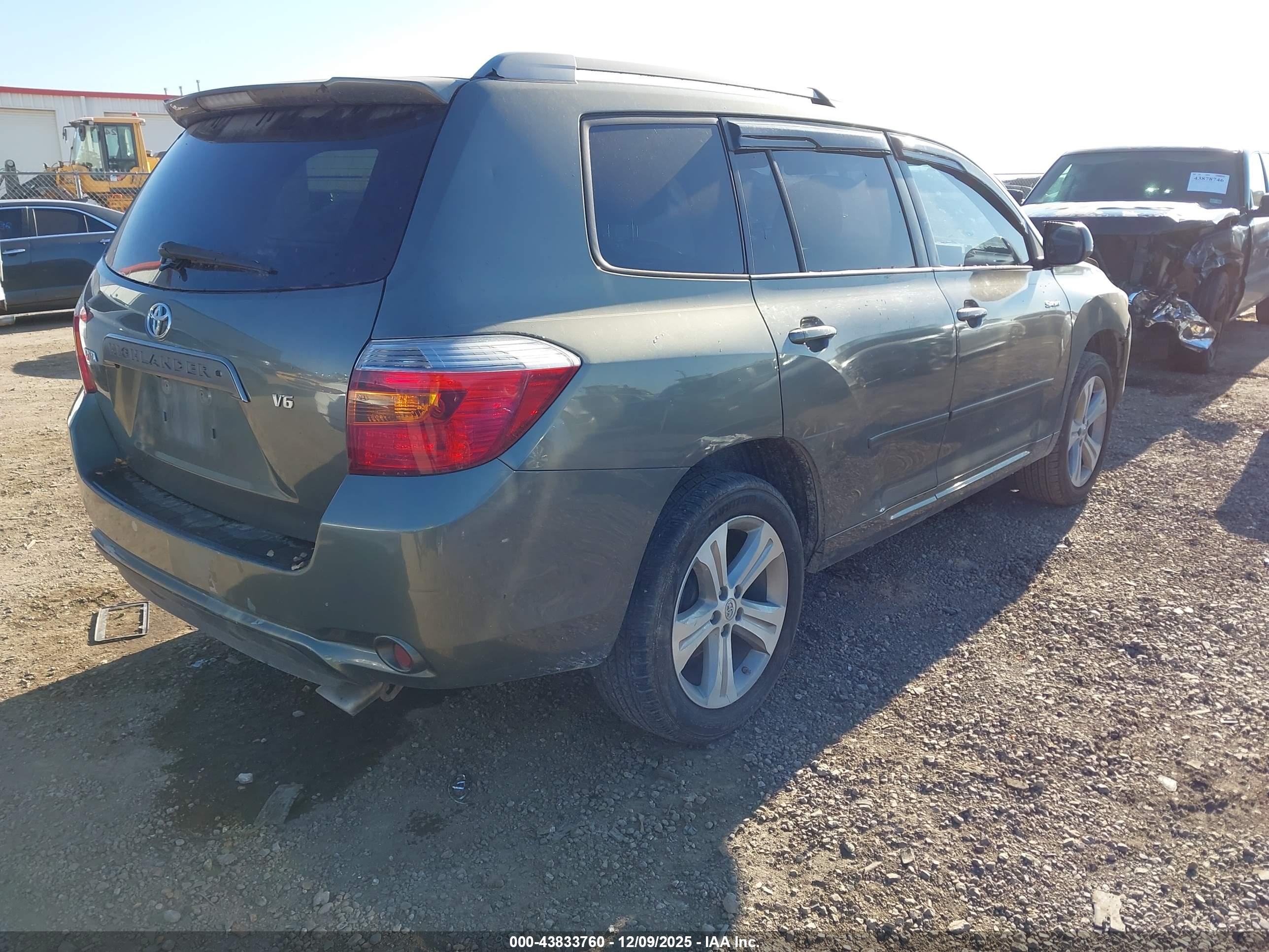 TOYOTA HIGHLANDER image 4