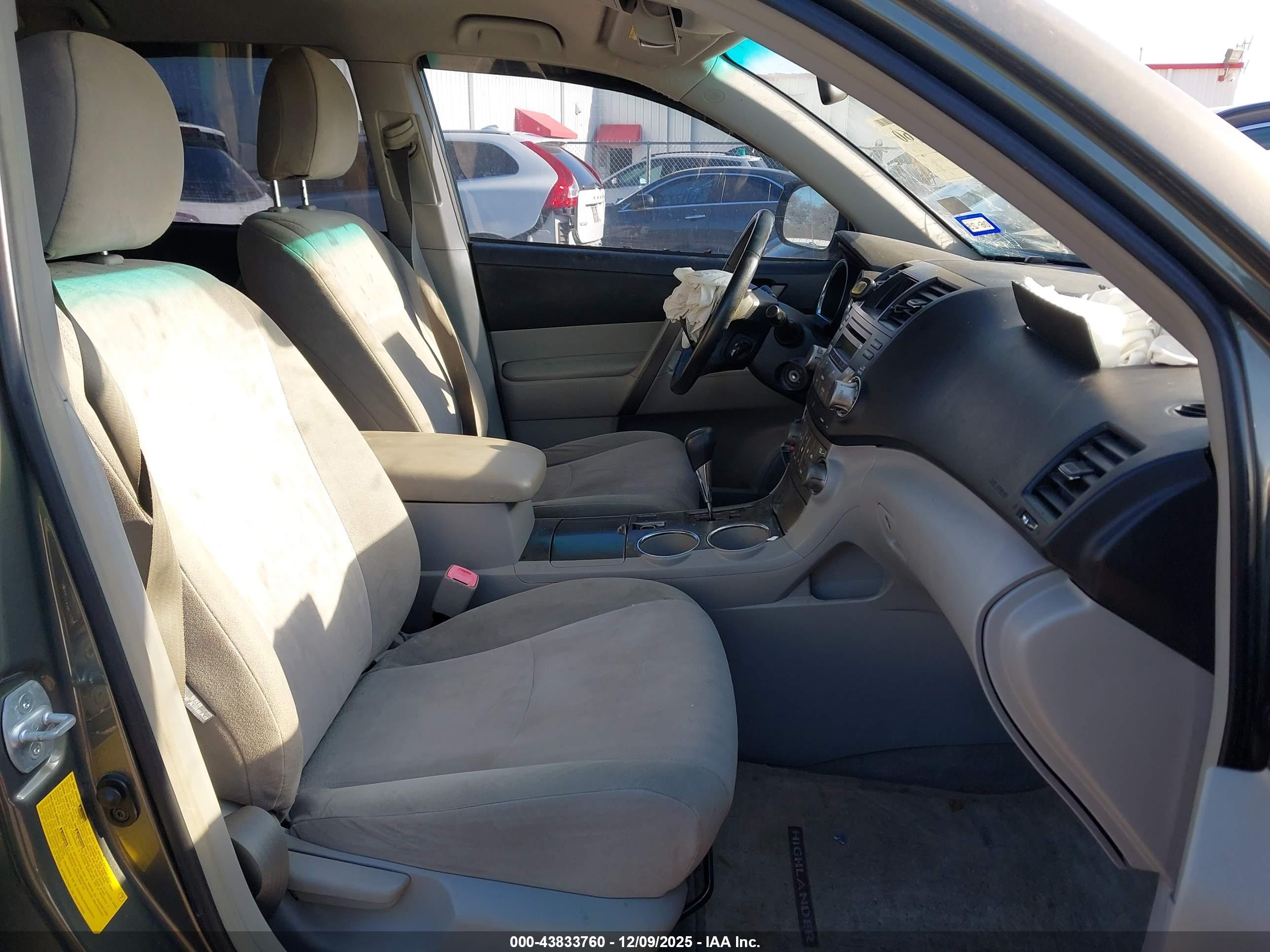 TOYOTA HIGHLANDER image 5