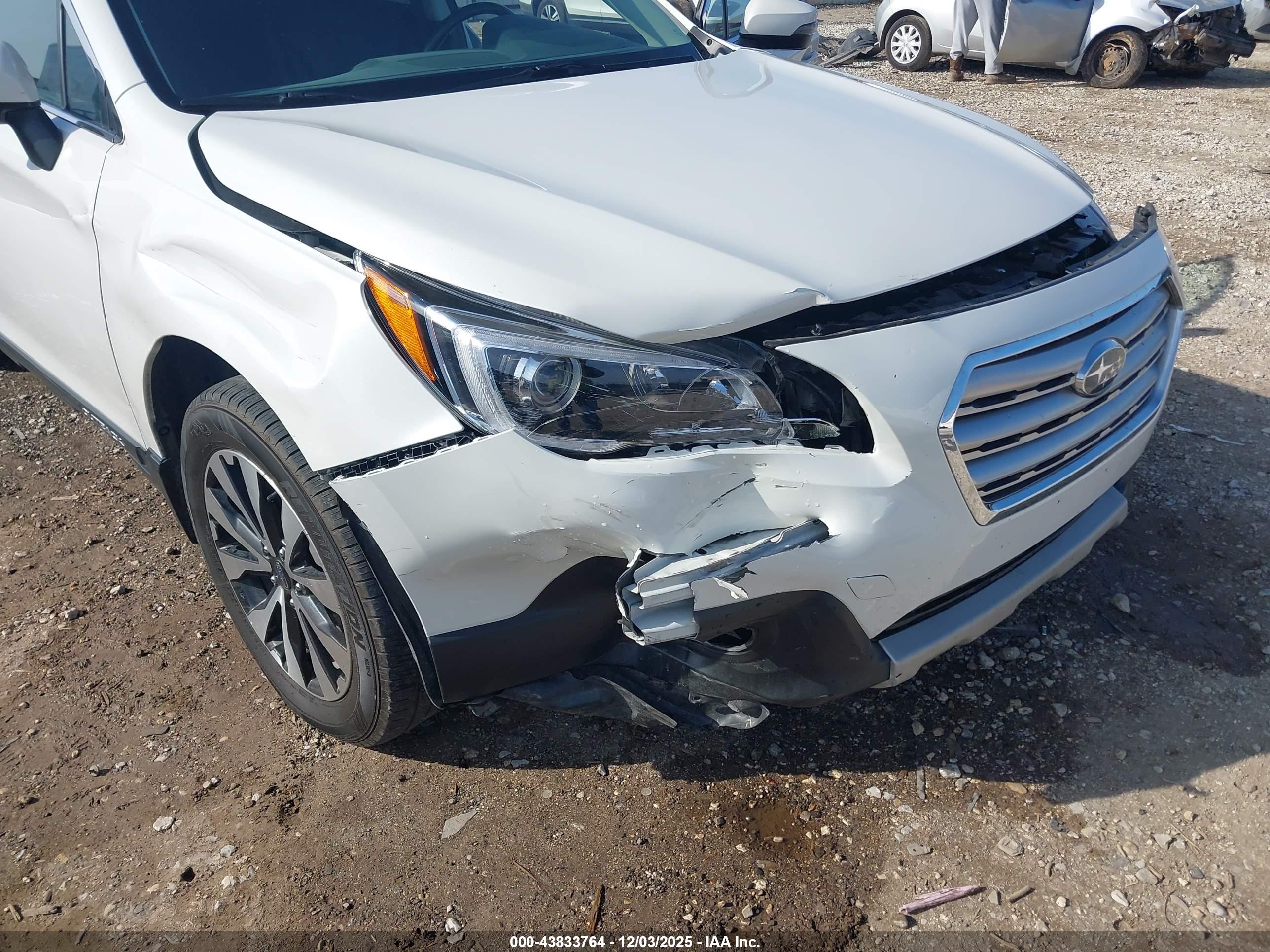 SUBARU OUTBACK image 6