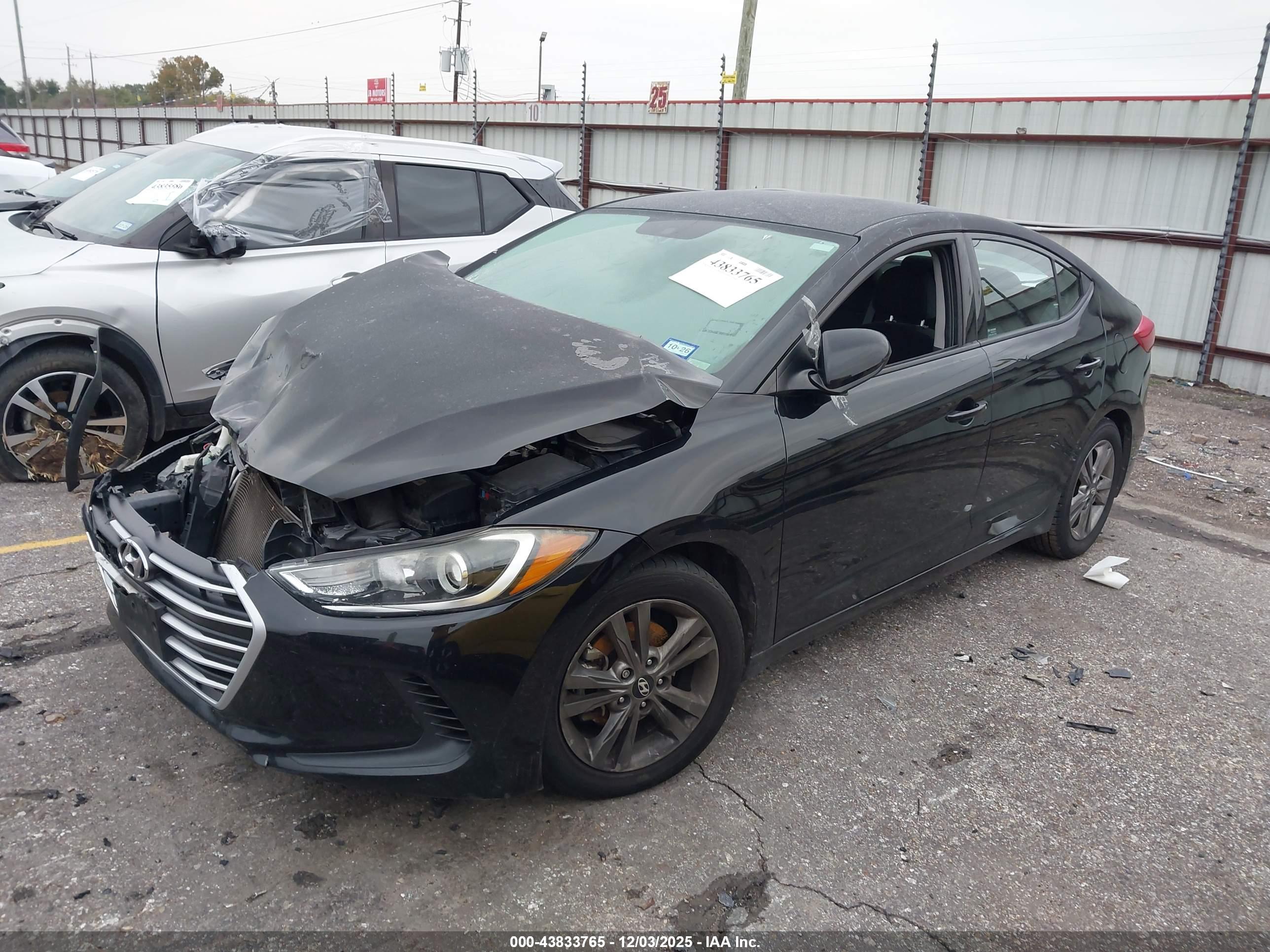 HYUNDAI ELANTRA image 2