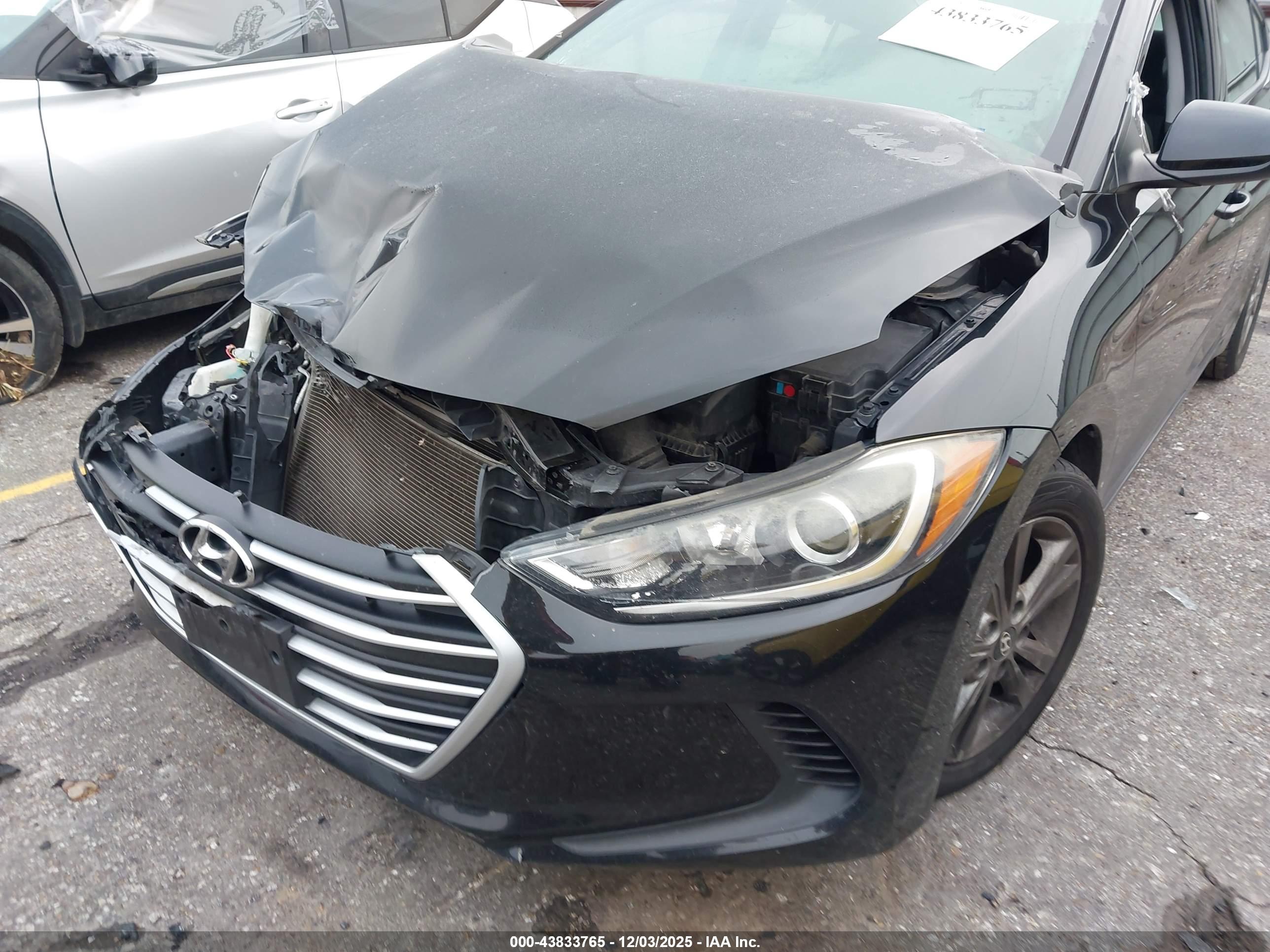 HYUNDAI ELANTRA image 6