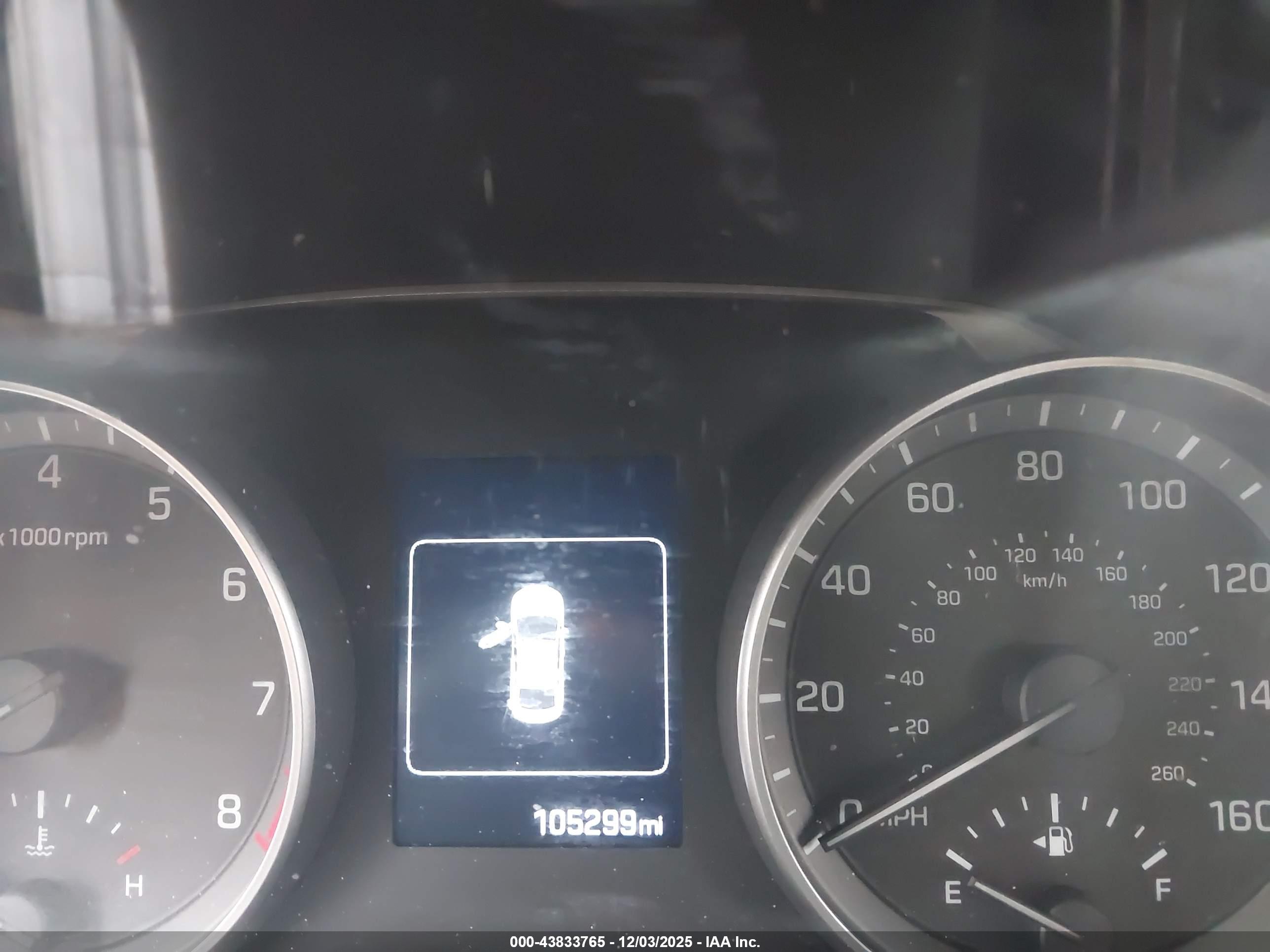 HYUNDAI ELANTRA image 7