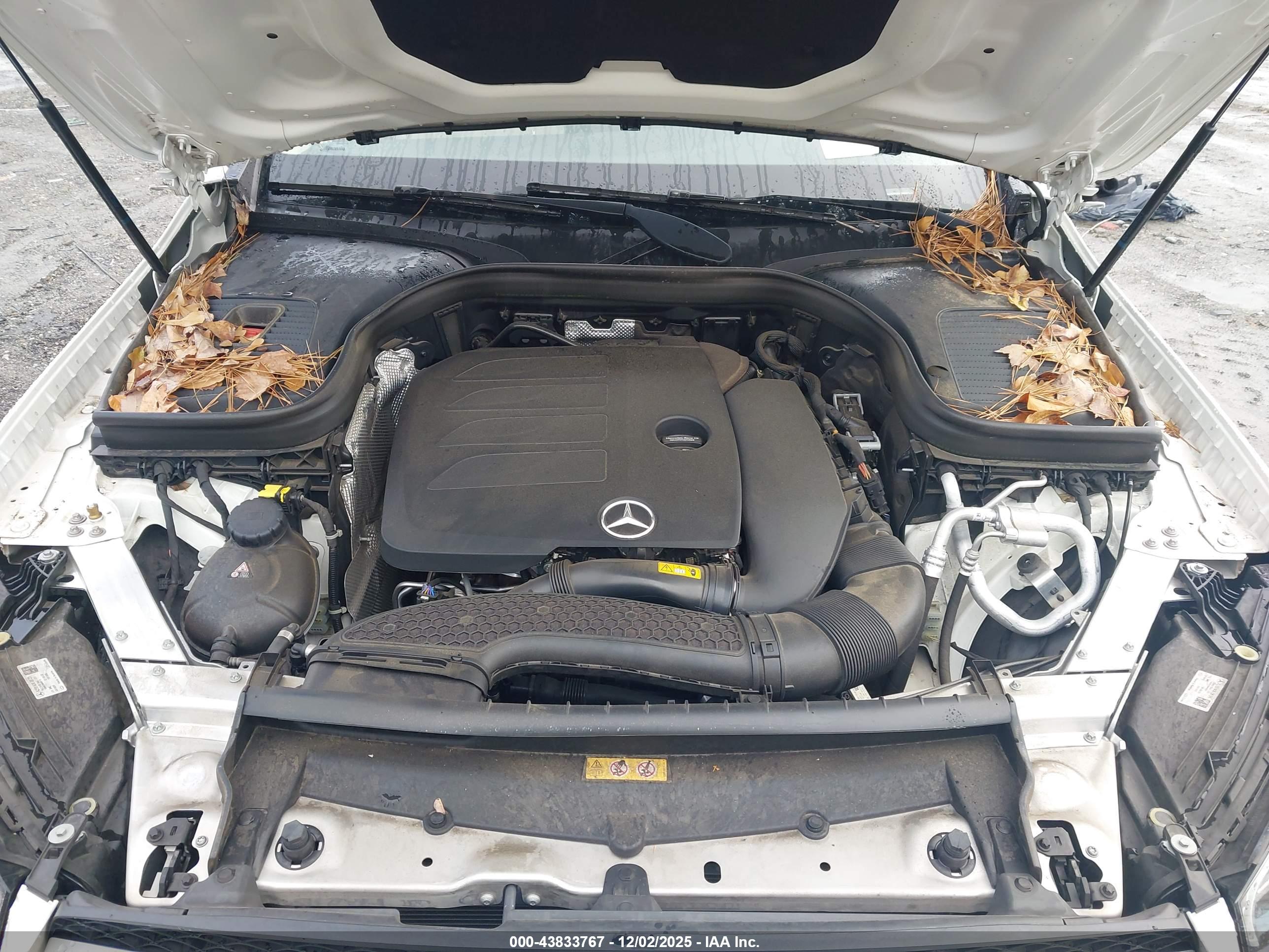 MERCEDES-BENZ GLC image 10