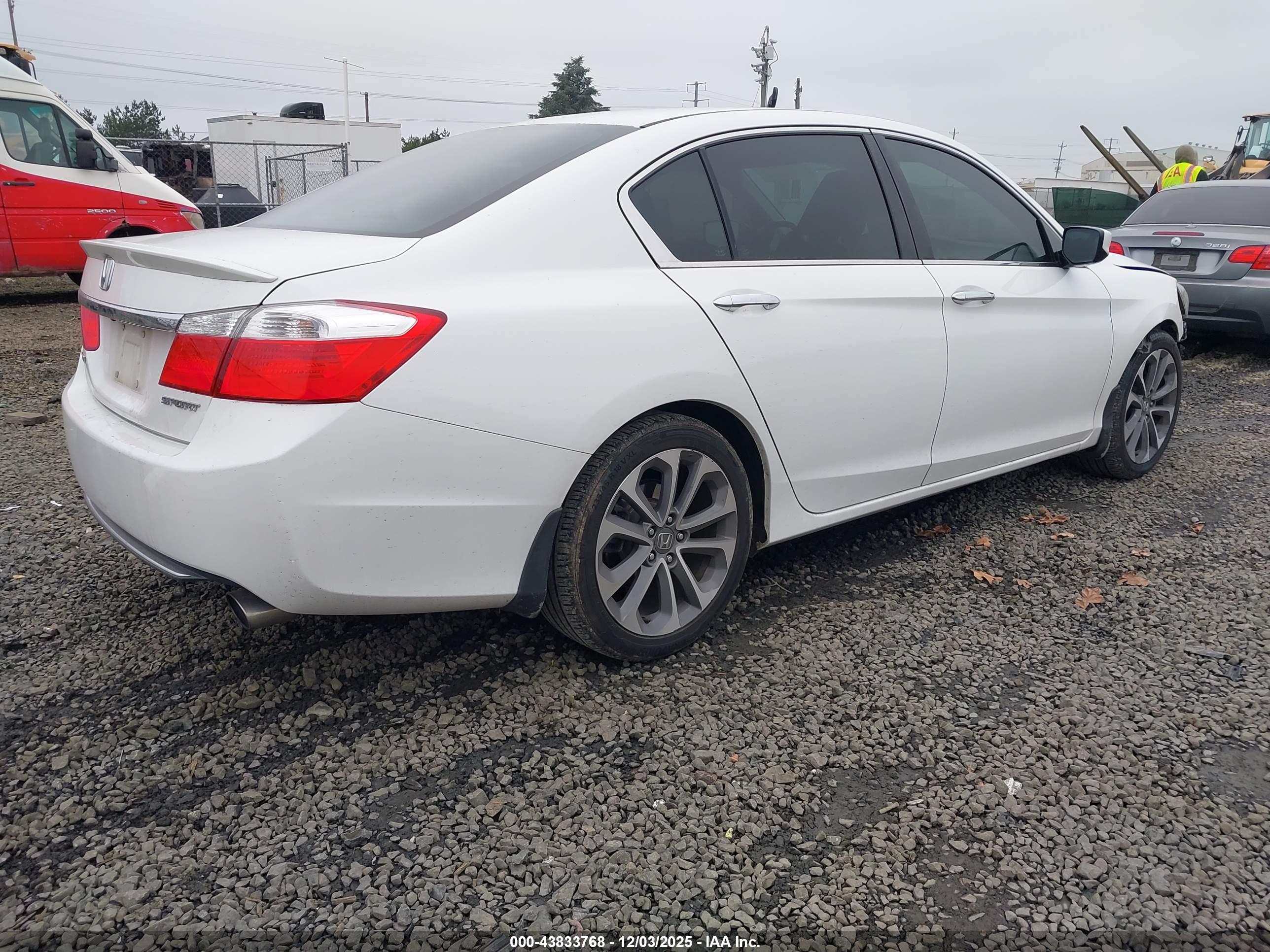 HONDA ACCORD image 4