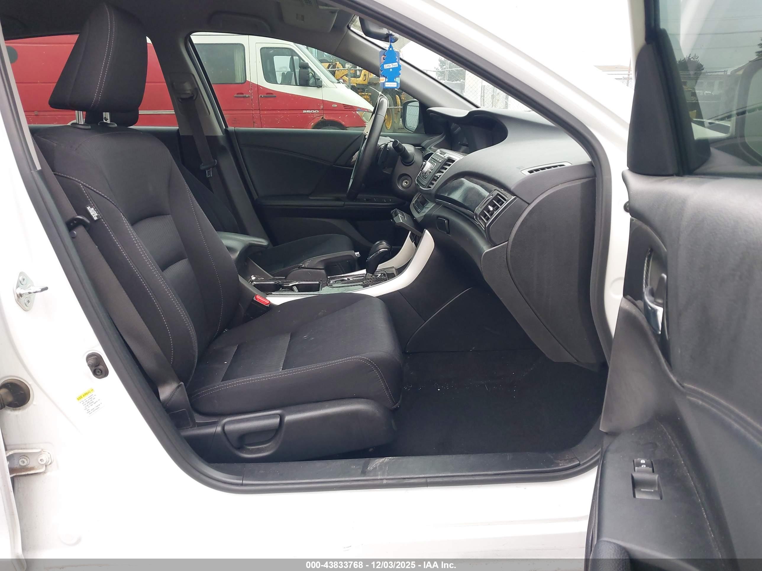 HONDA ACCORD image 5