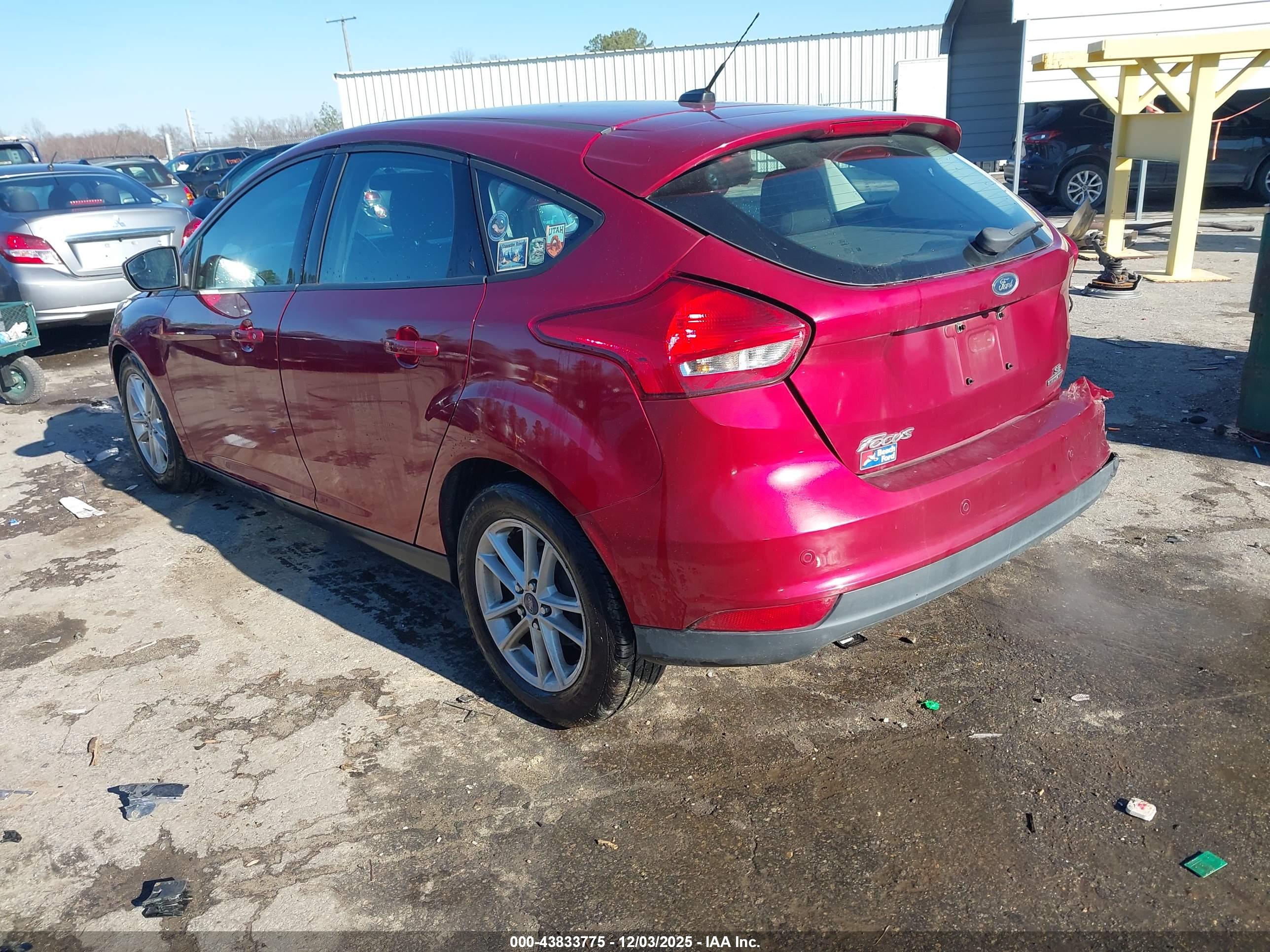 FORD FOCUS image 3