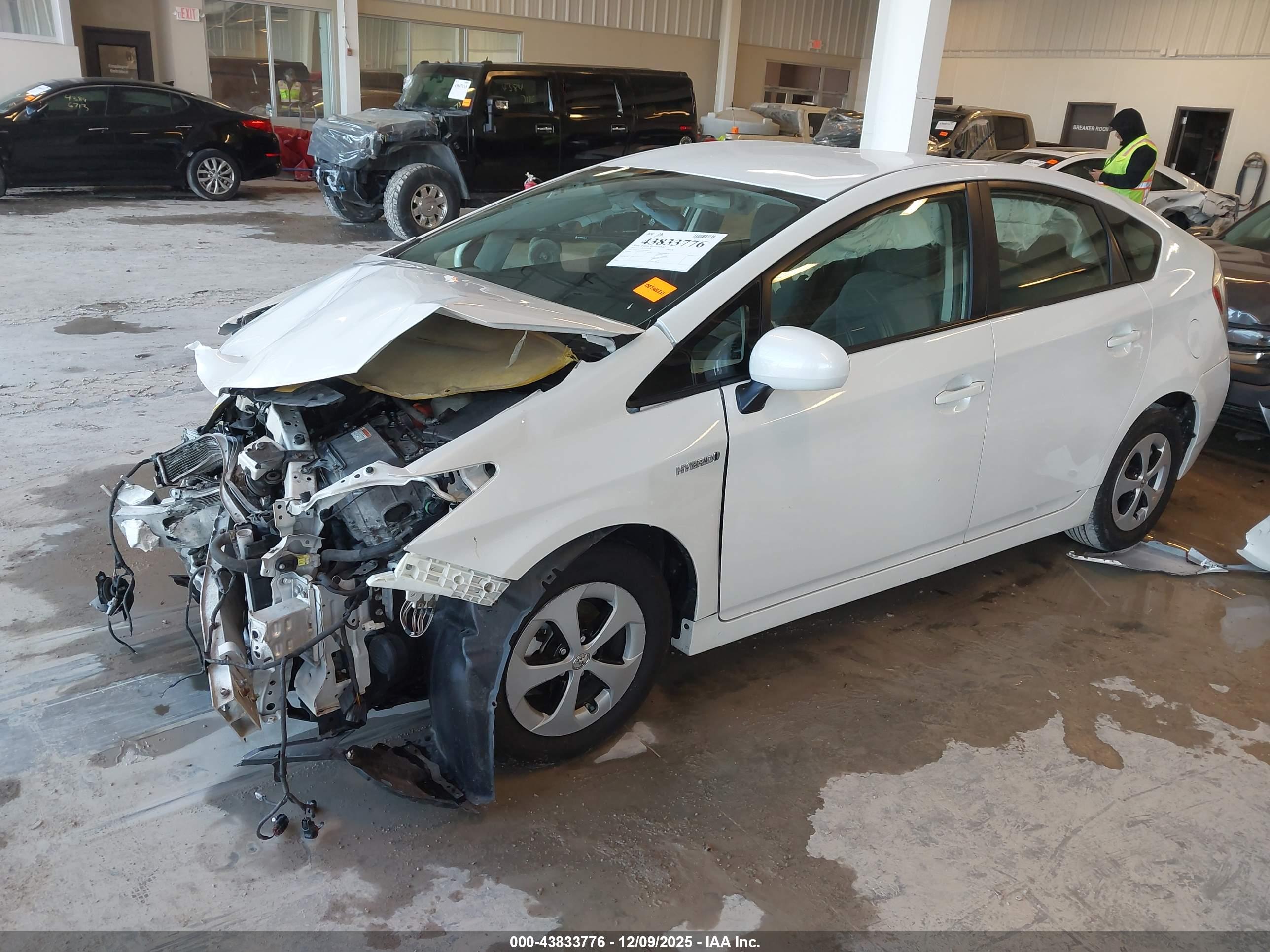 TOYOTA PRIUS image 2