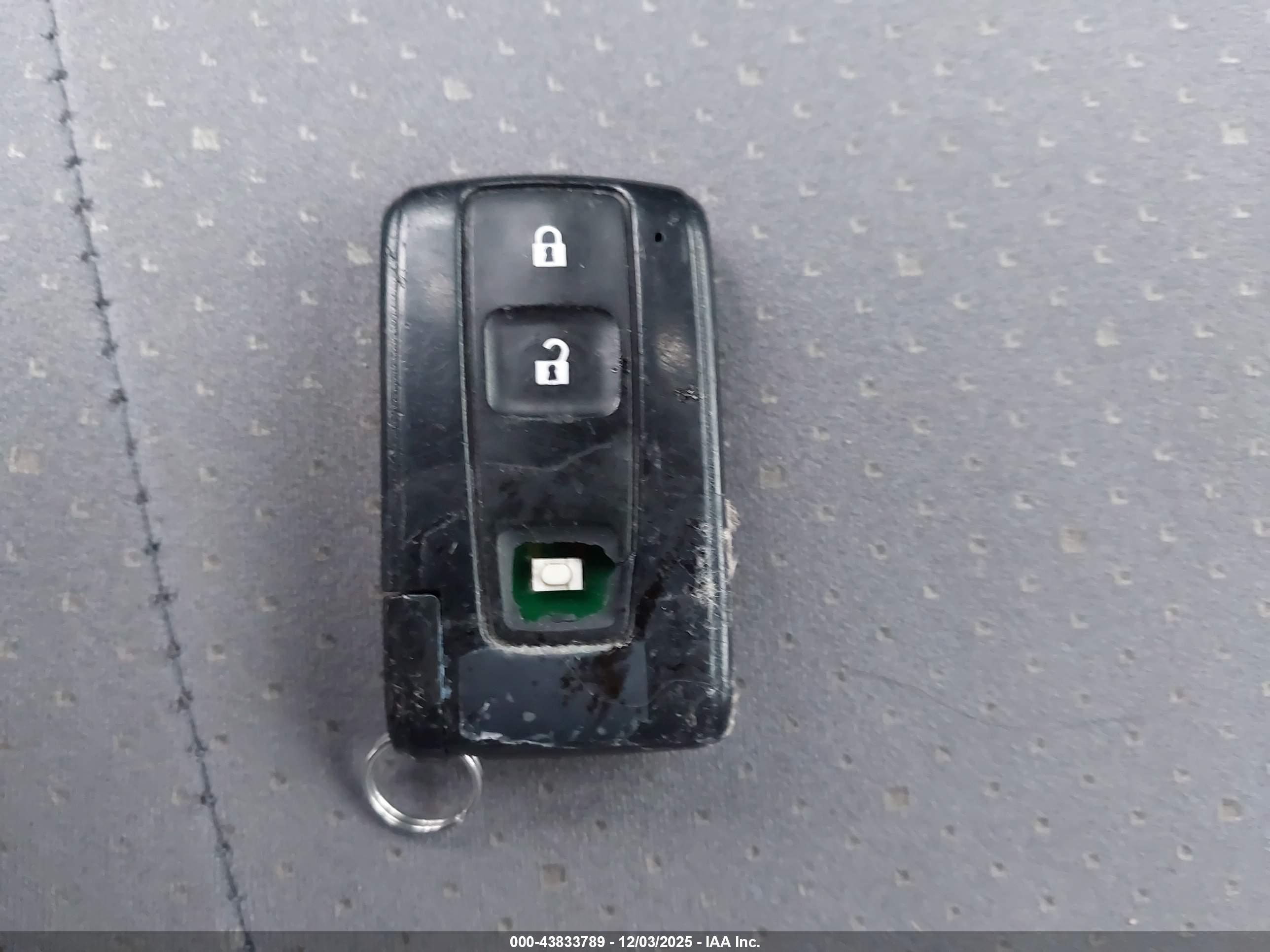 TOYOTA PRIUS image 11