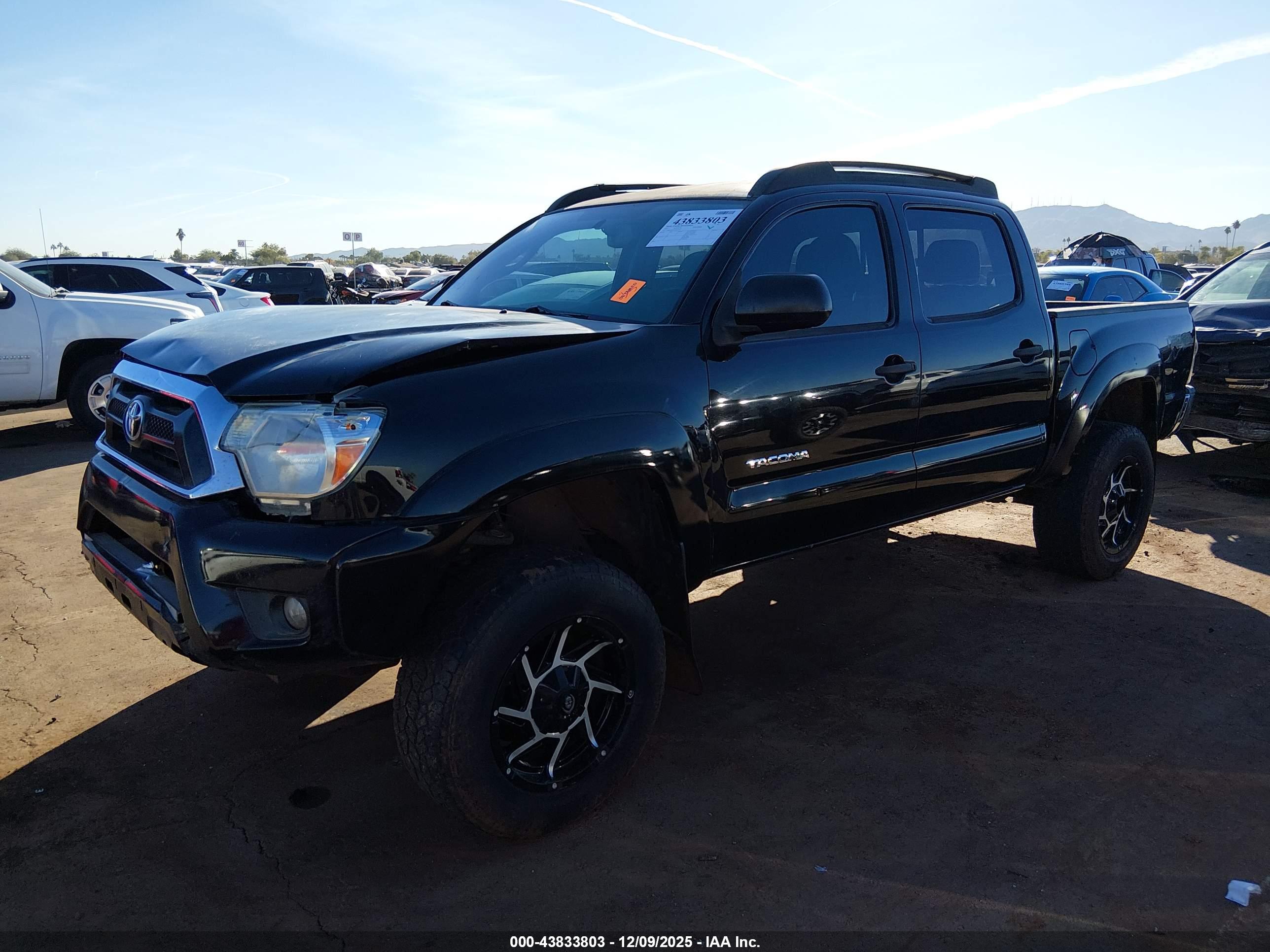 TOYOTA TACOMA image 2