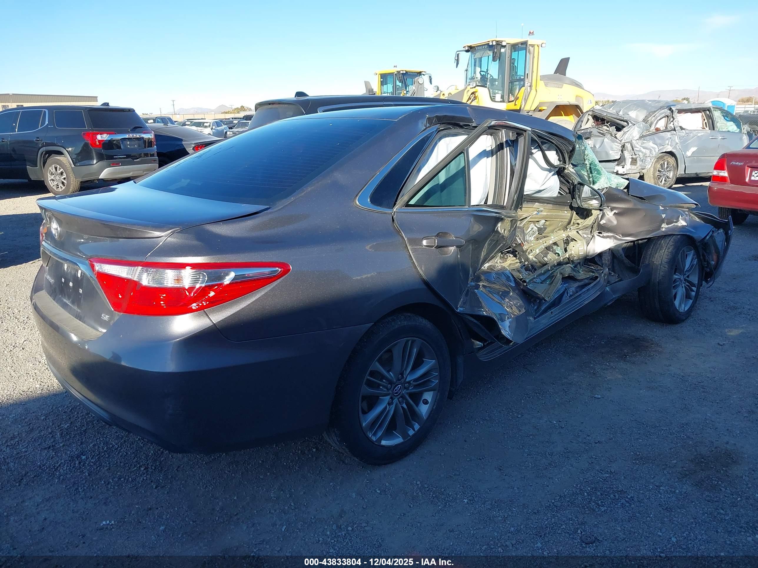 TOYOTA CAMRY image 4