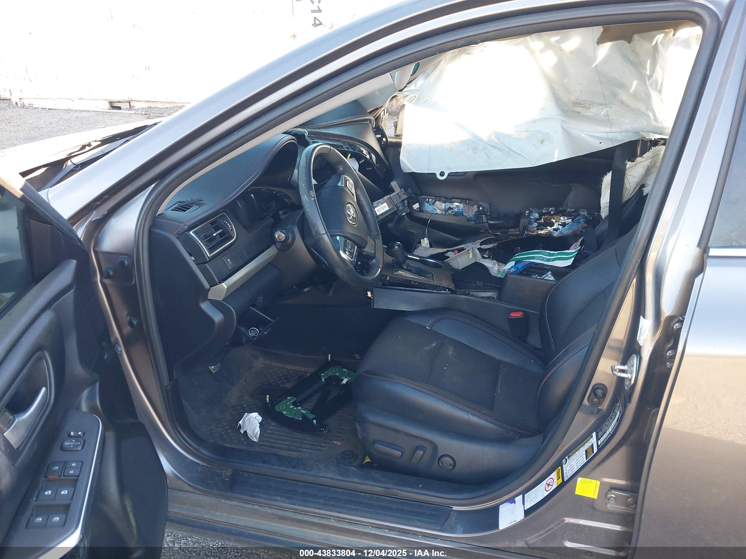 TOYOTA CAMRY image 5