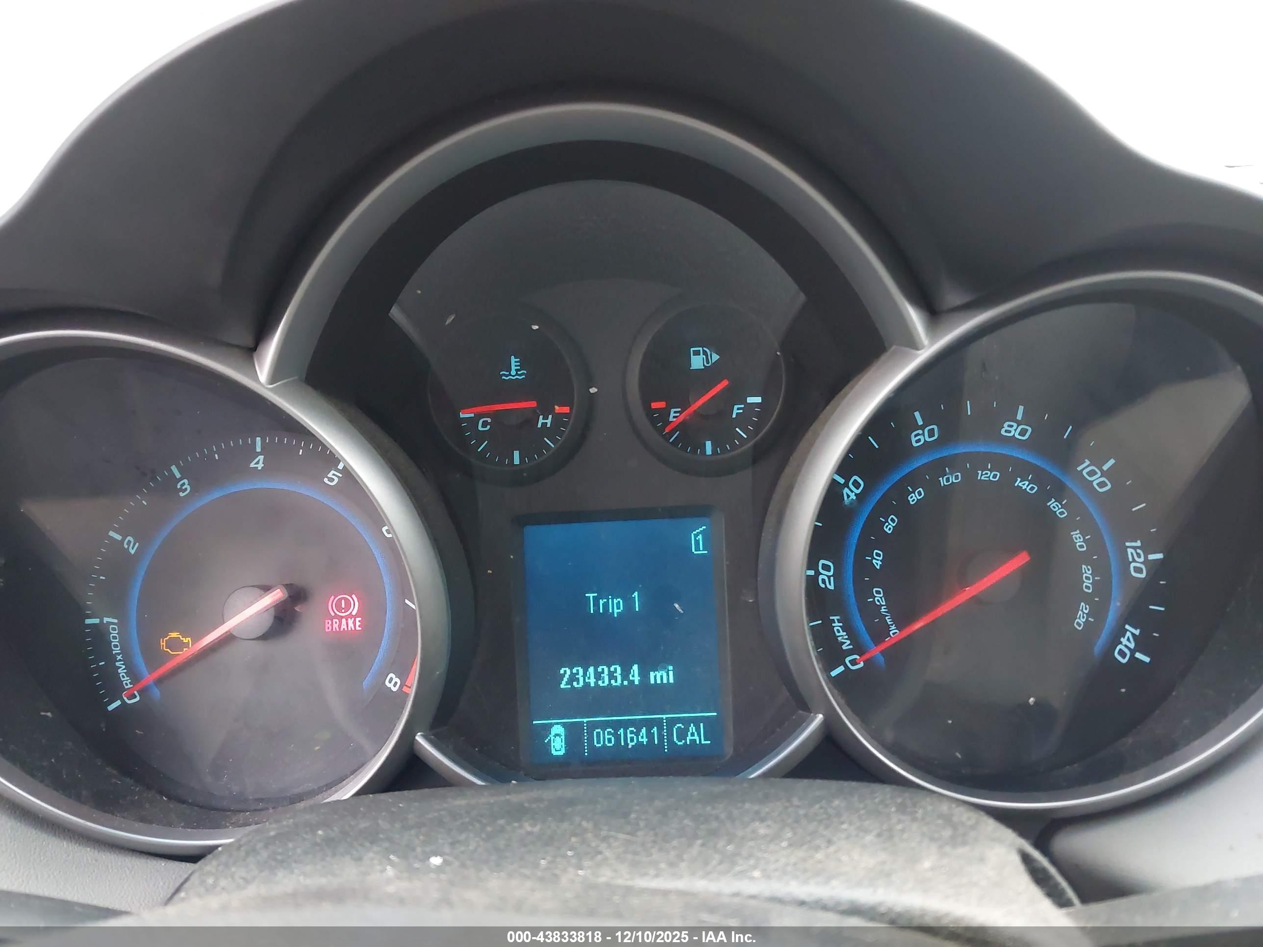 CHEVROLET CRUZE image 7