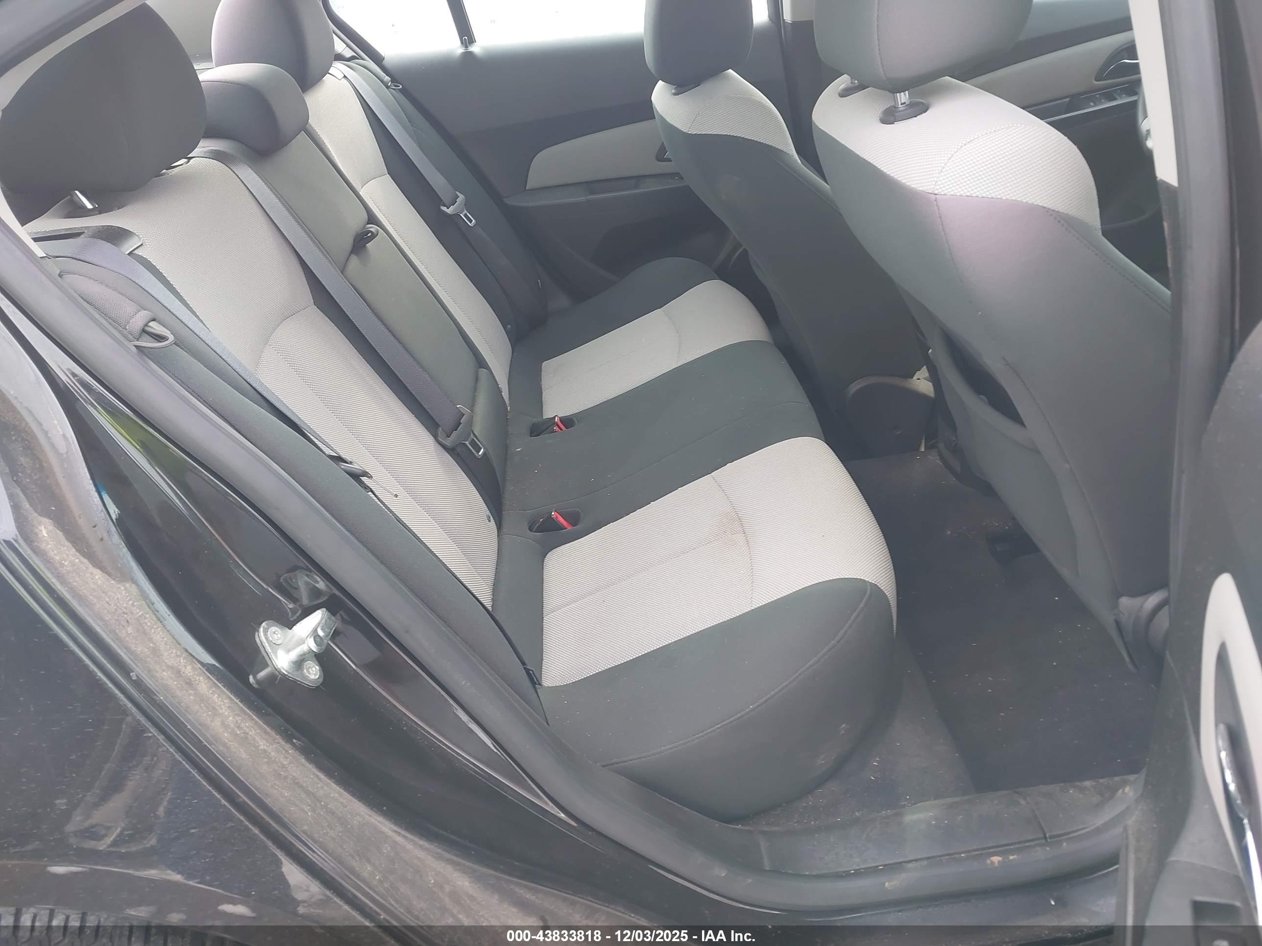 CHEVROLET CRUZE image 8