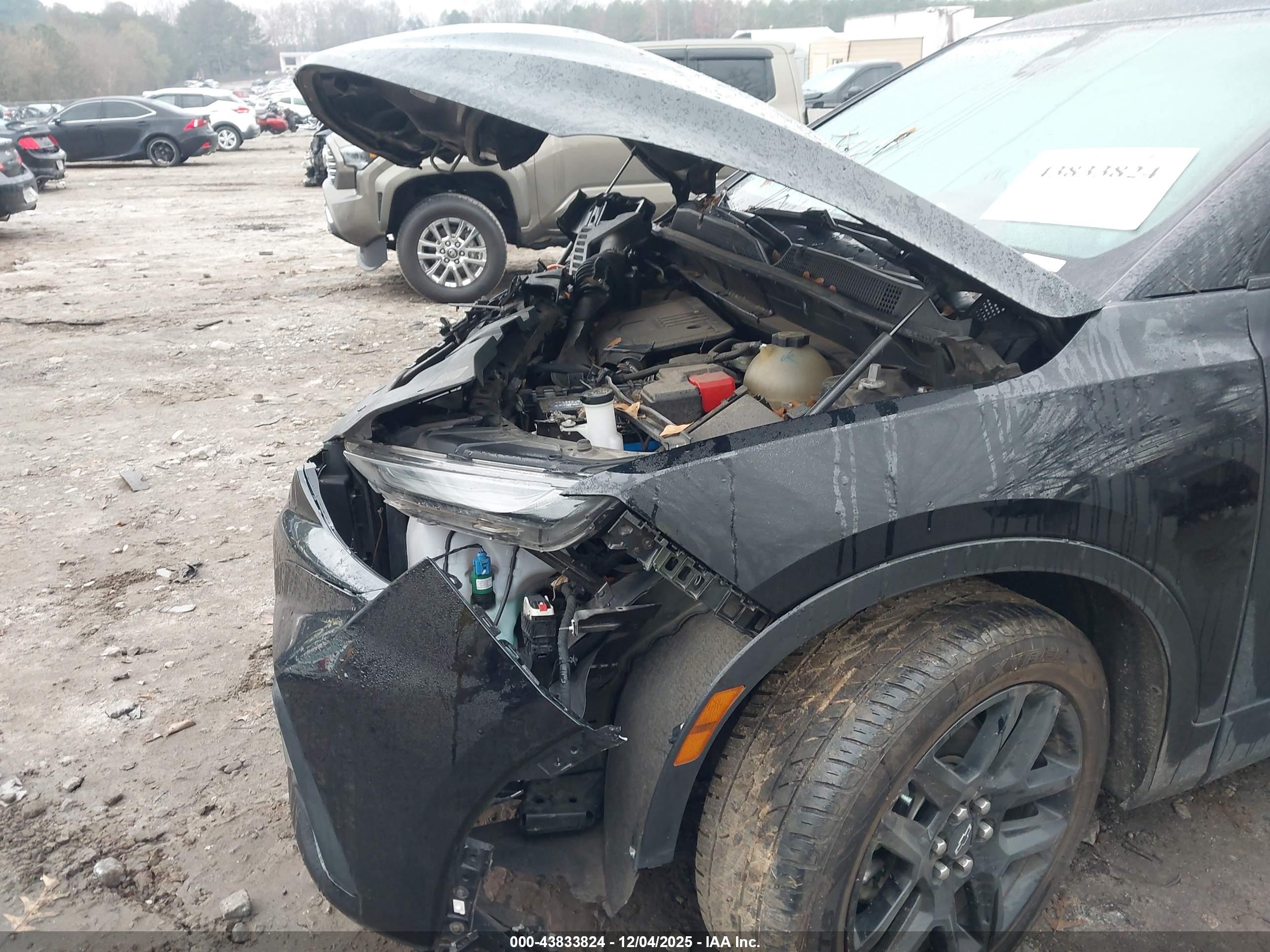 CHEVROLET BLAZER image 6