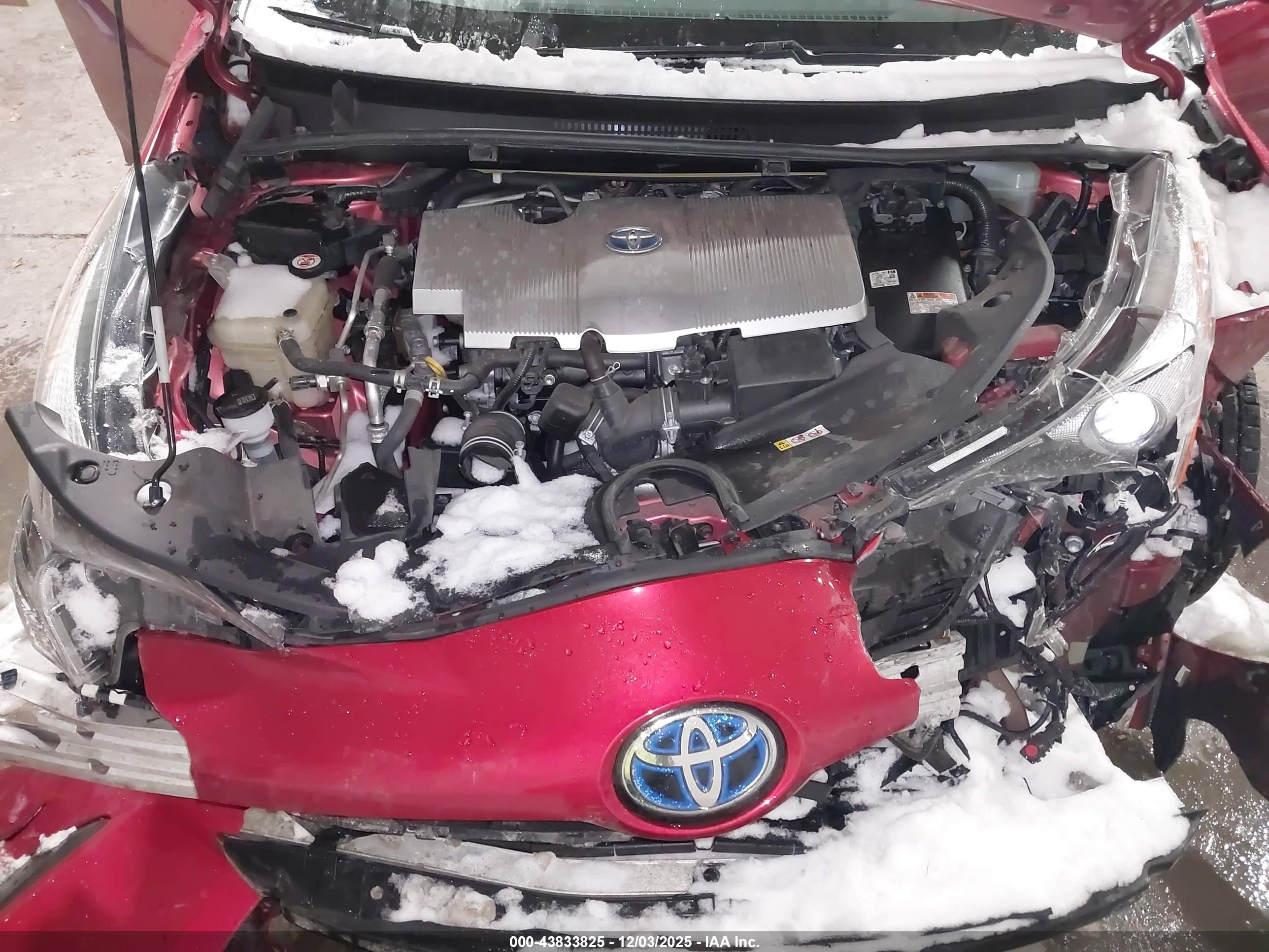 TOYOTA PRIUS image 10