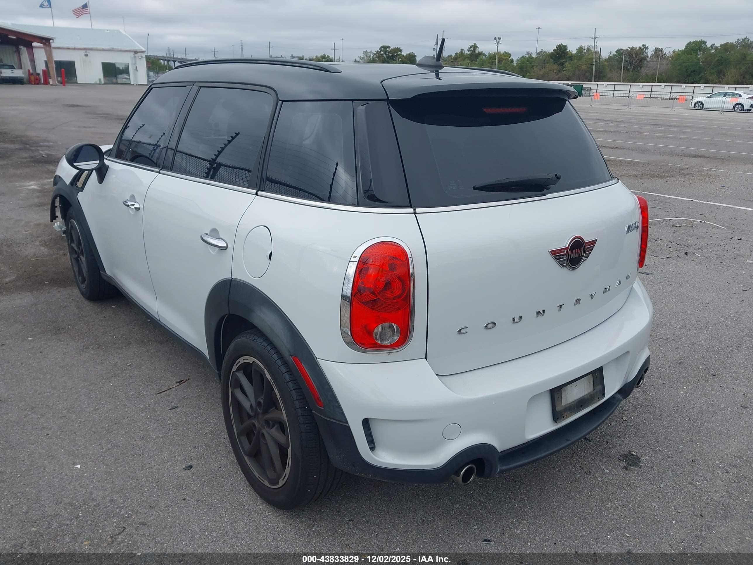 MINI COUNTRYMAN image 3