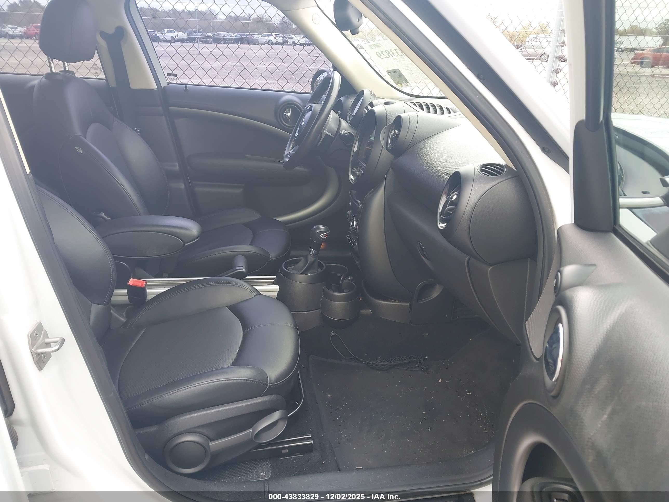 MINI COUNTRYMAN image 5