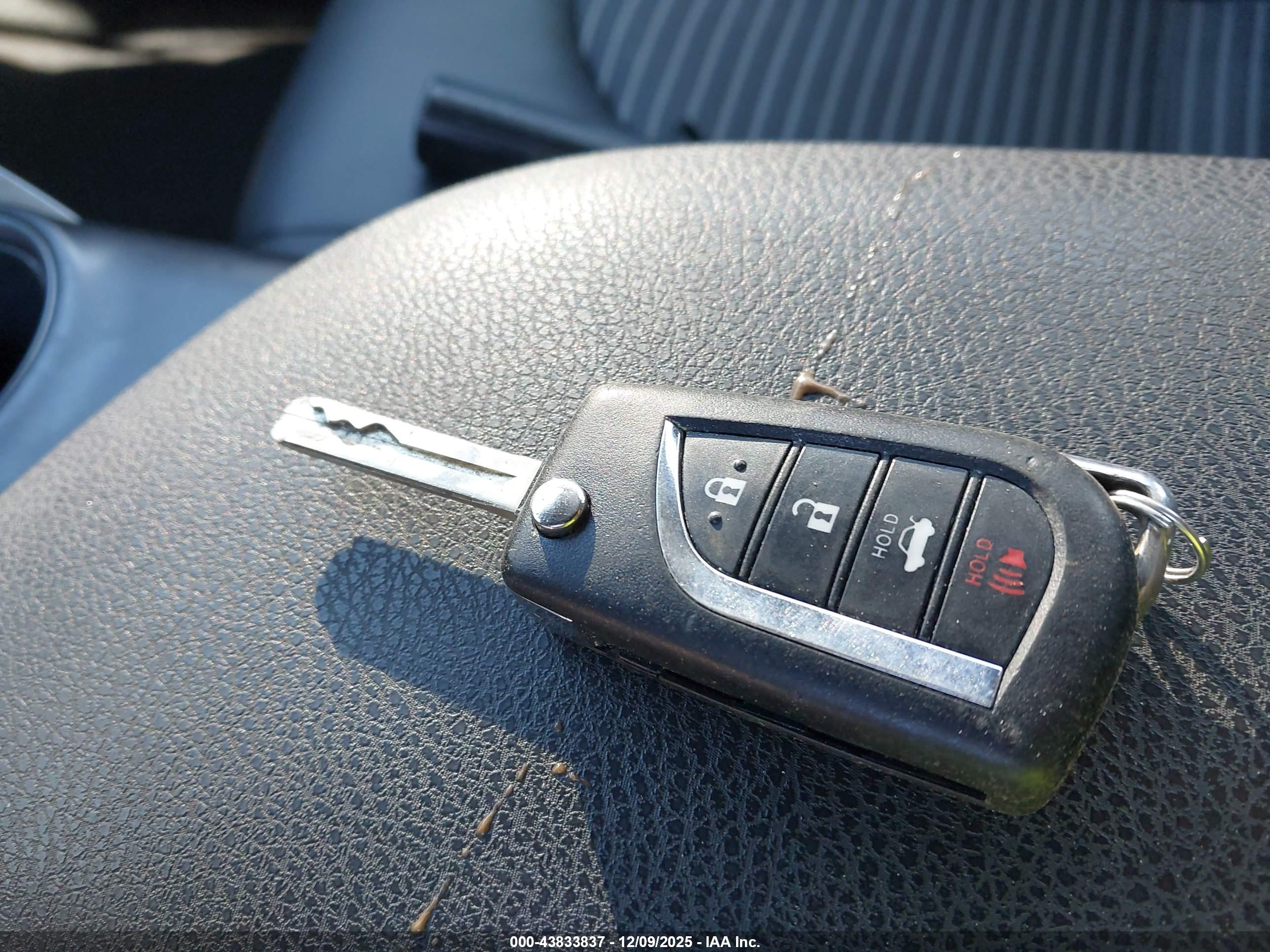 TOYOTA CAMRY image 11