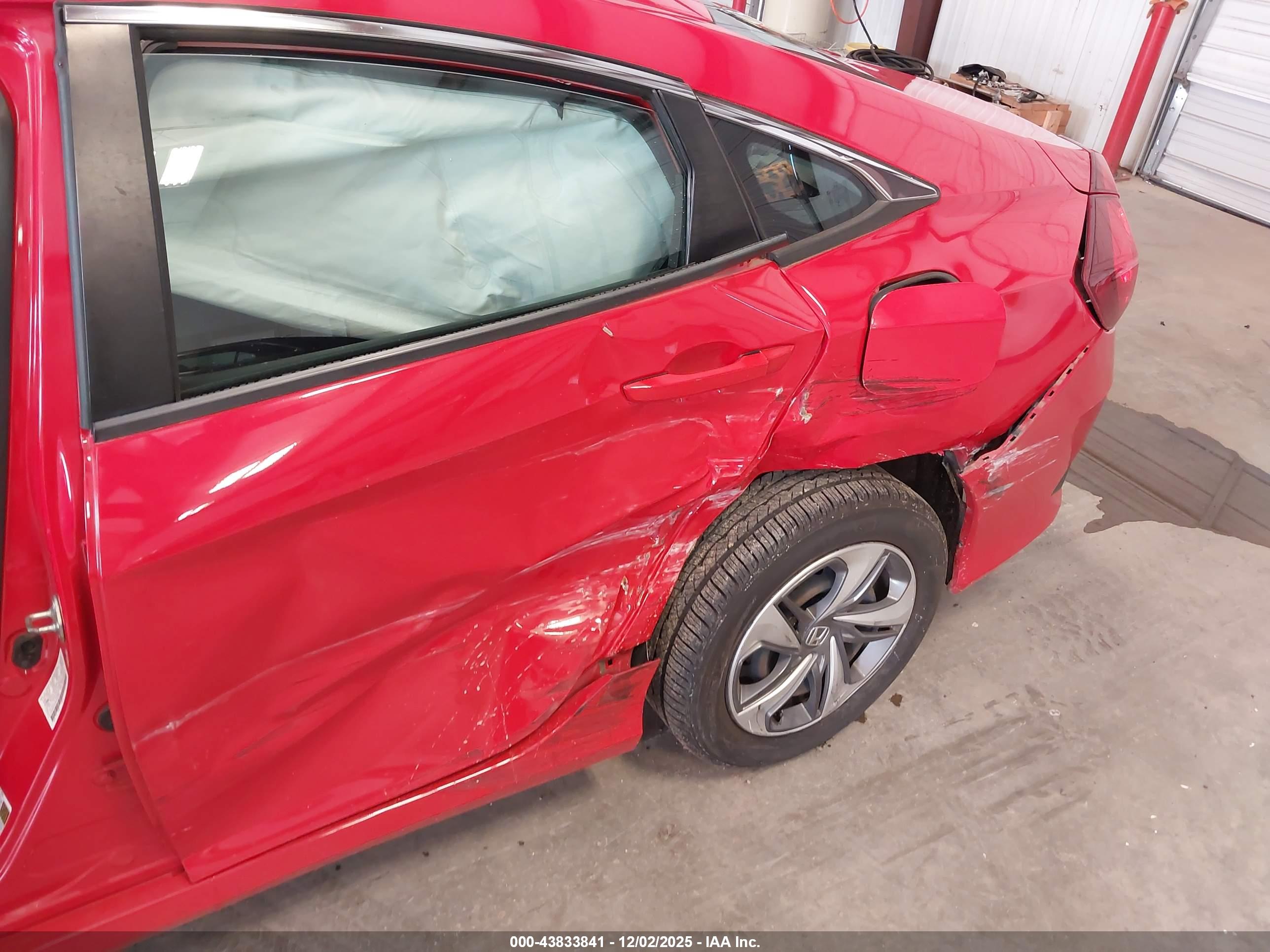 HONDA CIVIC image 6