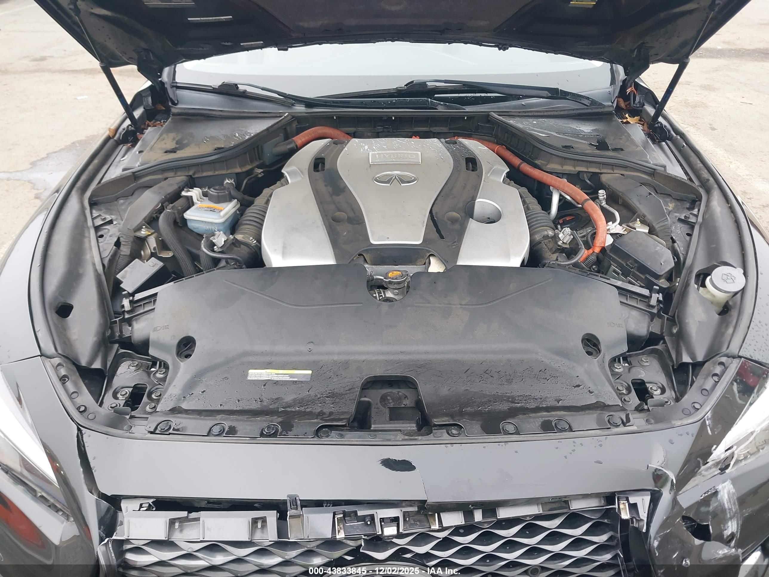 INFINITI Q50 image 10