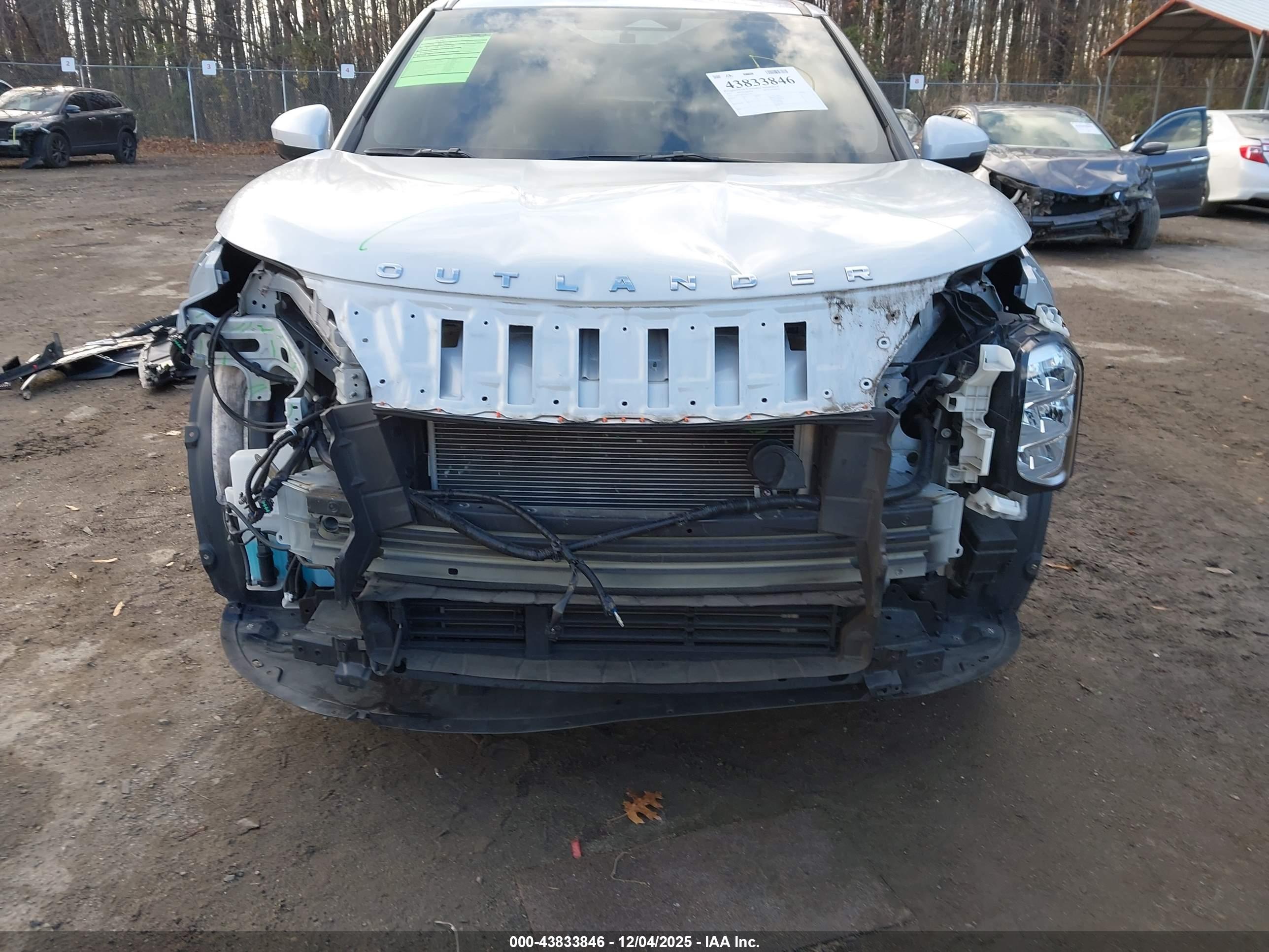 MITSUBISHI OUTLANDER image 6