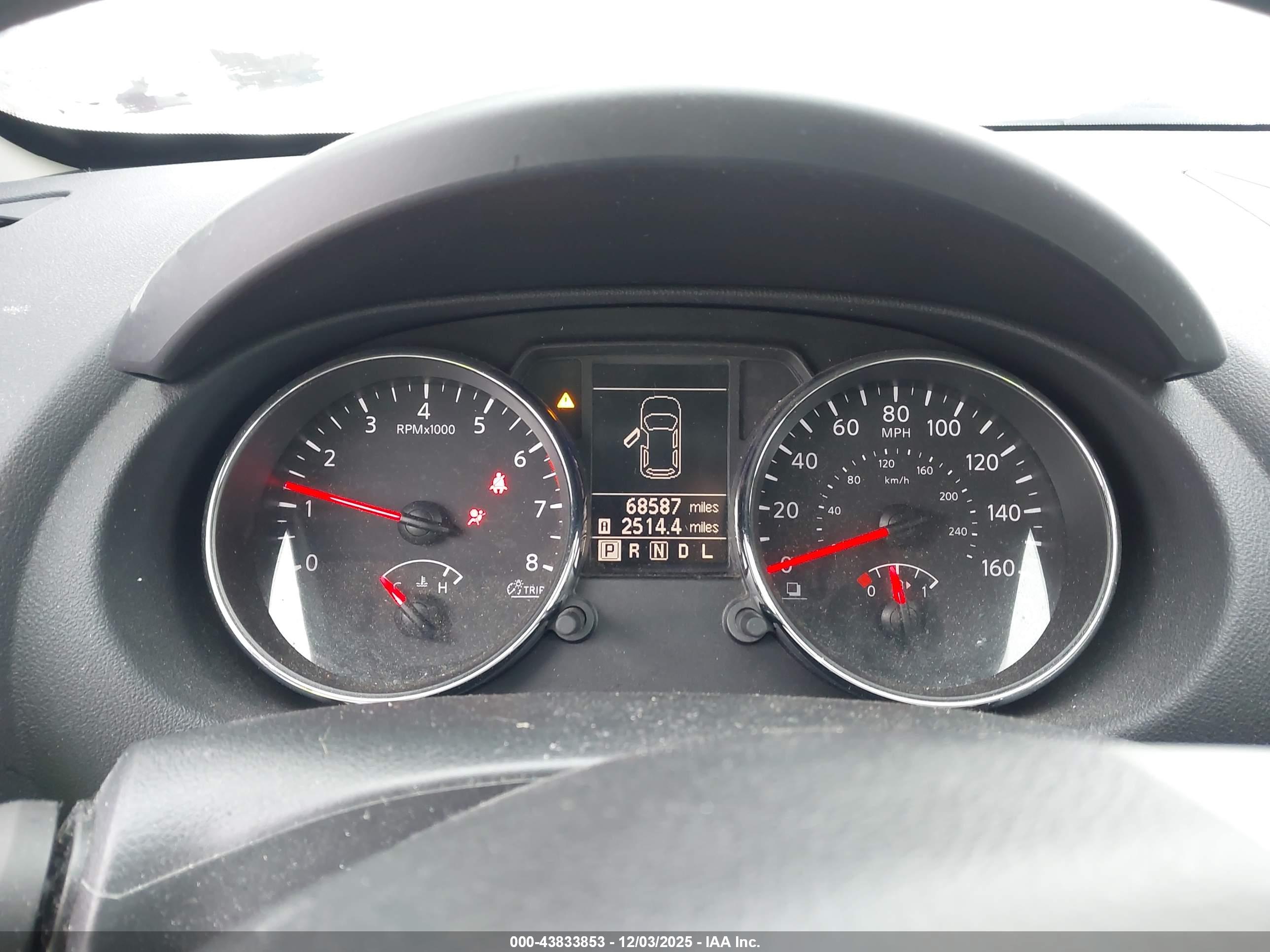 NISSAN ROGUE image 7