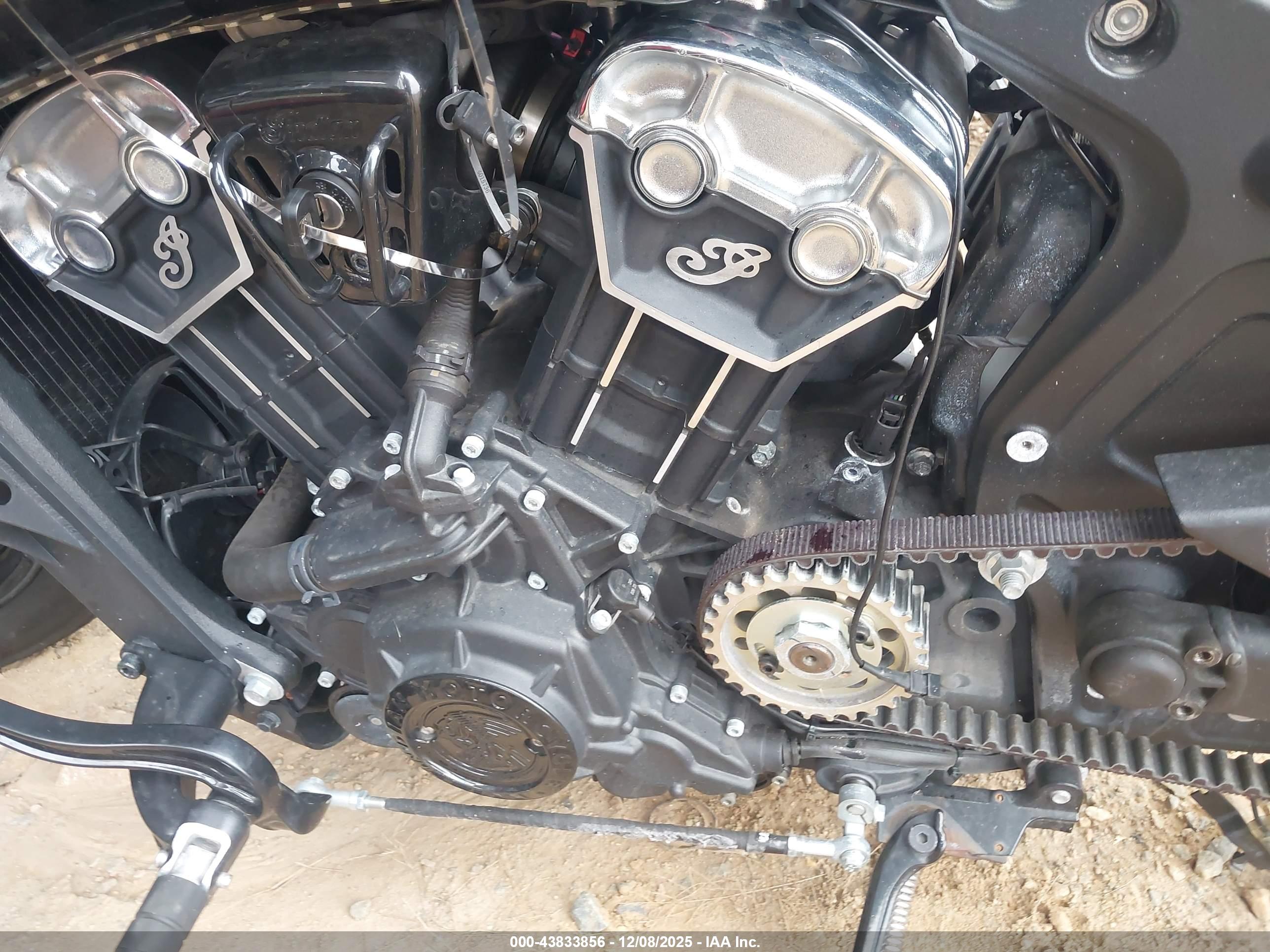 INDIAN MOTORCYCLE image 9