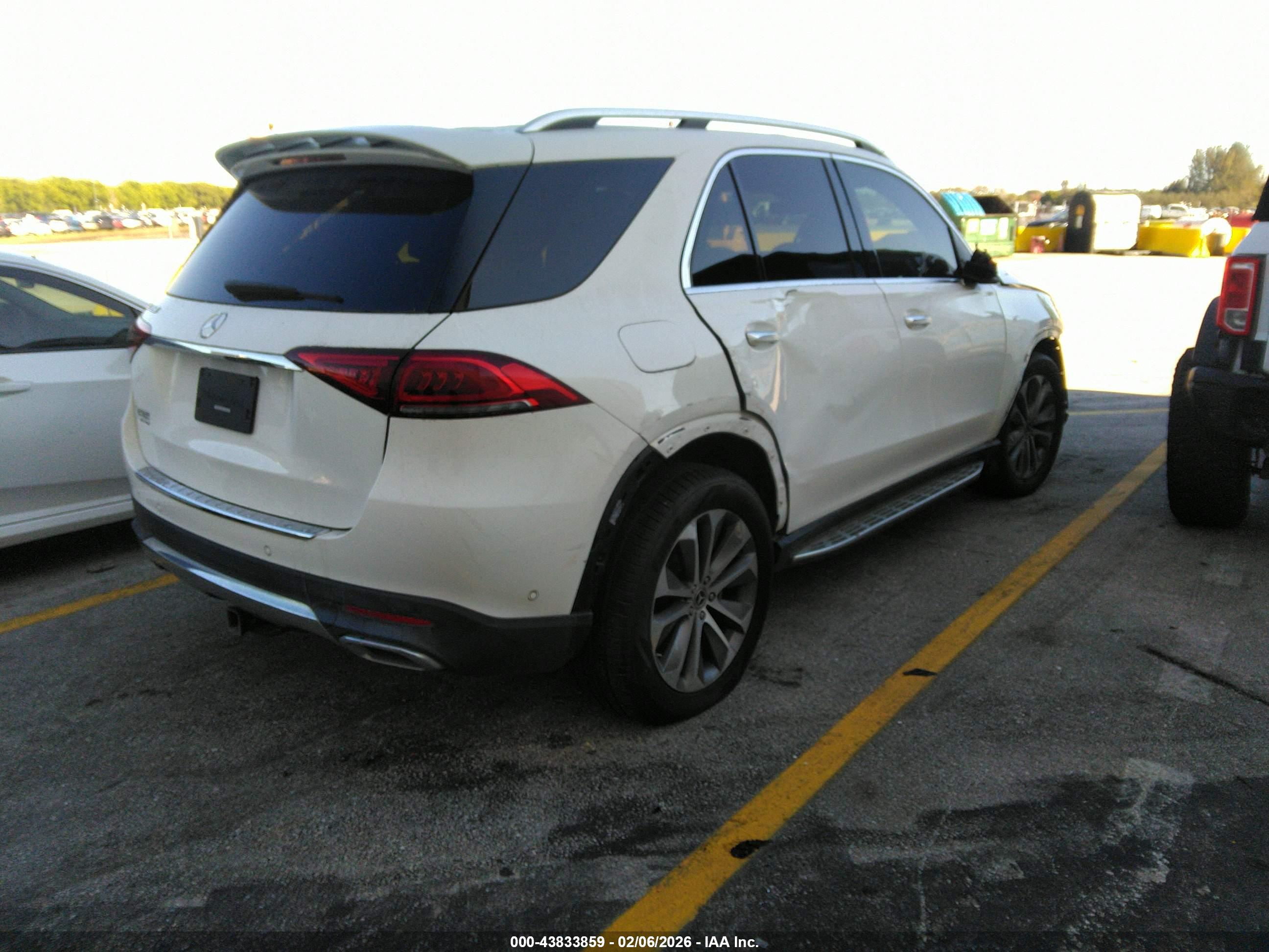 MERCEDES-BENZ GLE image 4