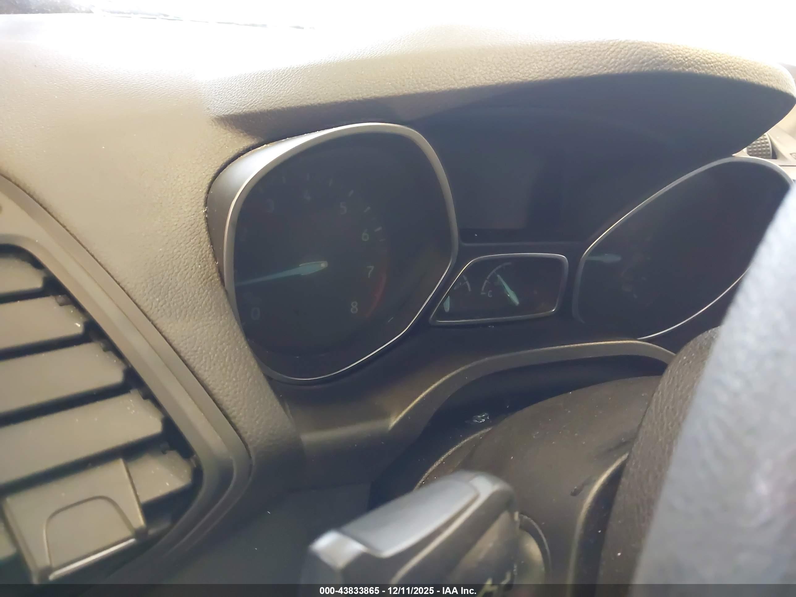 FORD ESCAPE image 7