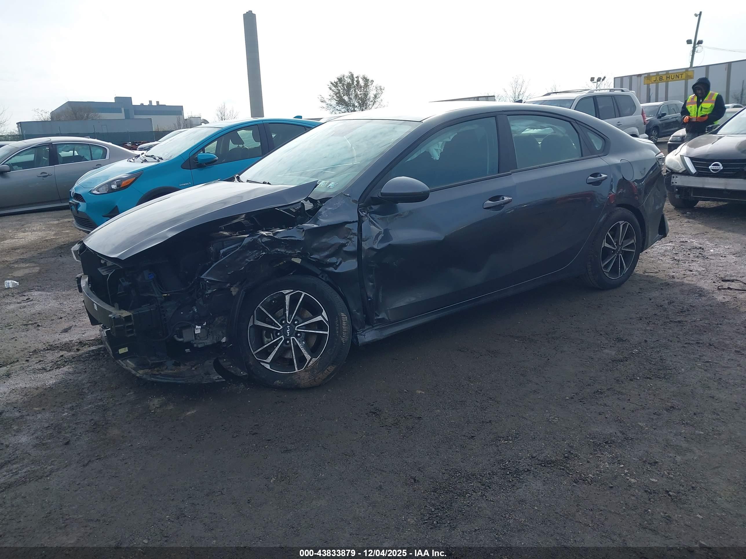 KIA FORTE image 2