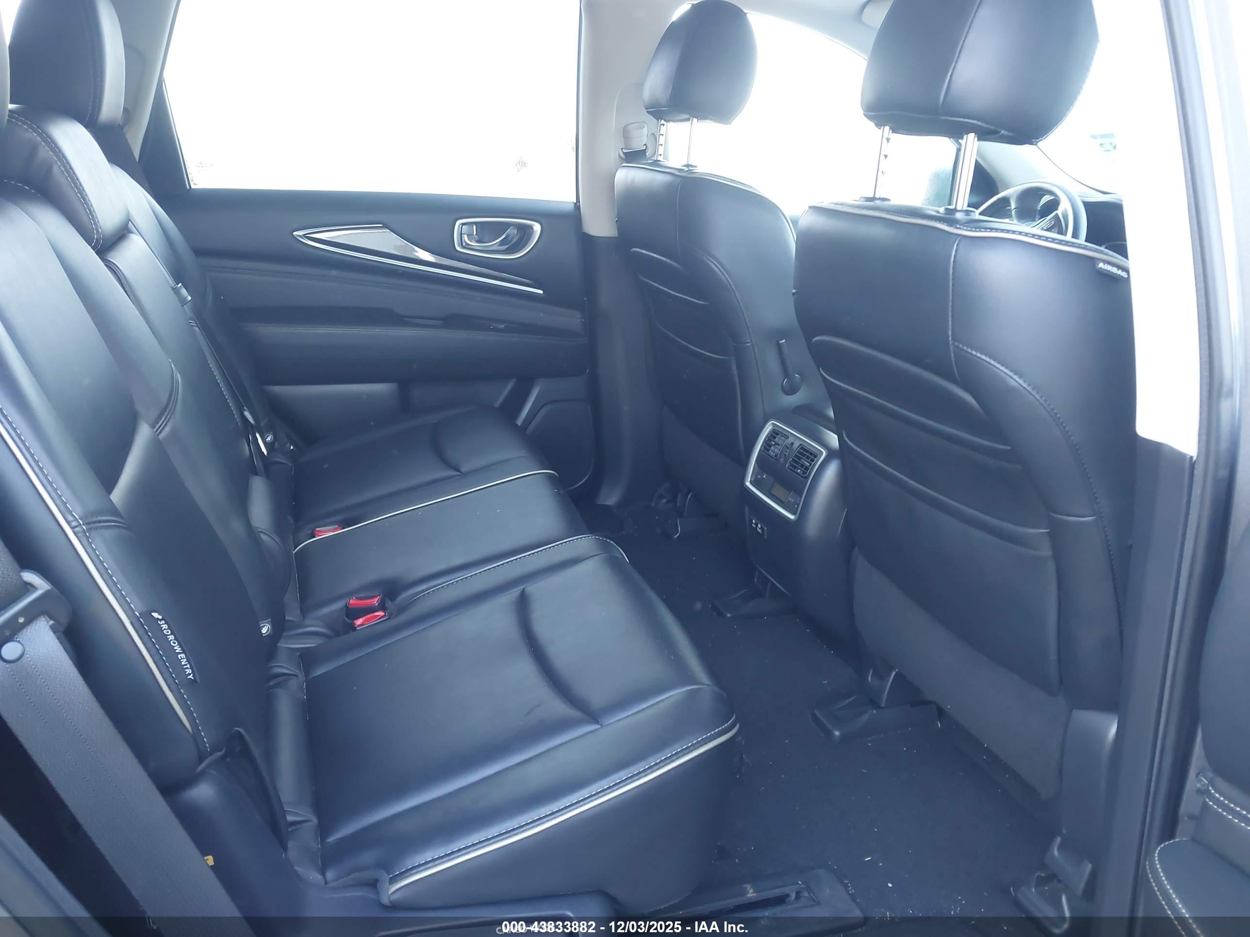 INFINITI QX60 image 8