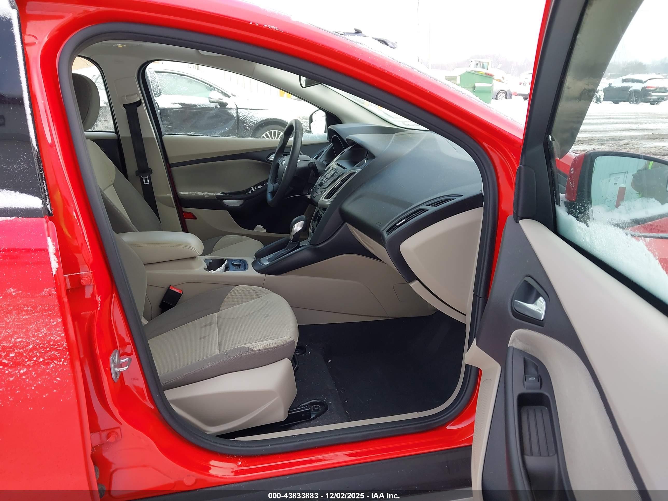 FORD FOCUS image 5