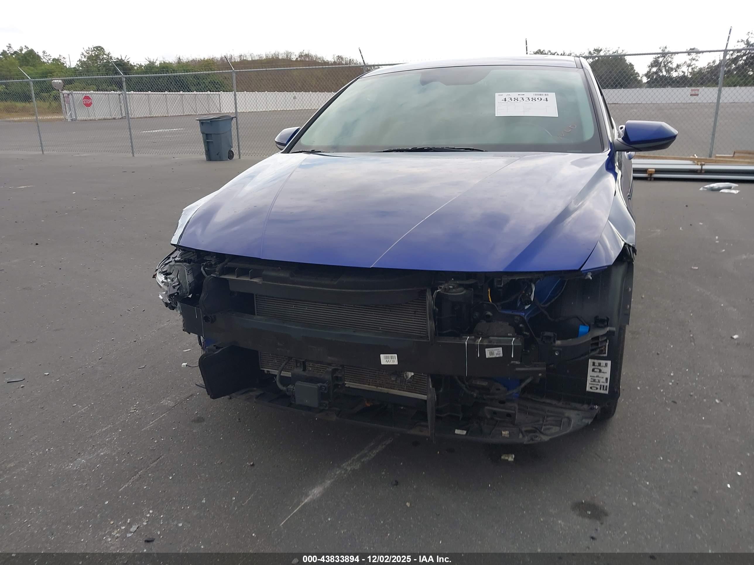 HYUNDAI ELANTRA image 6