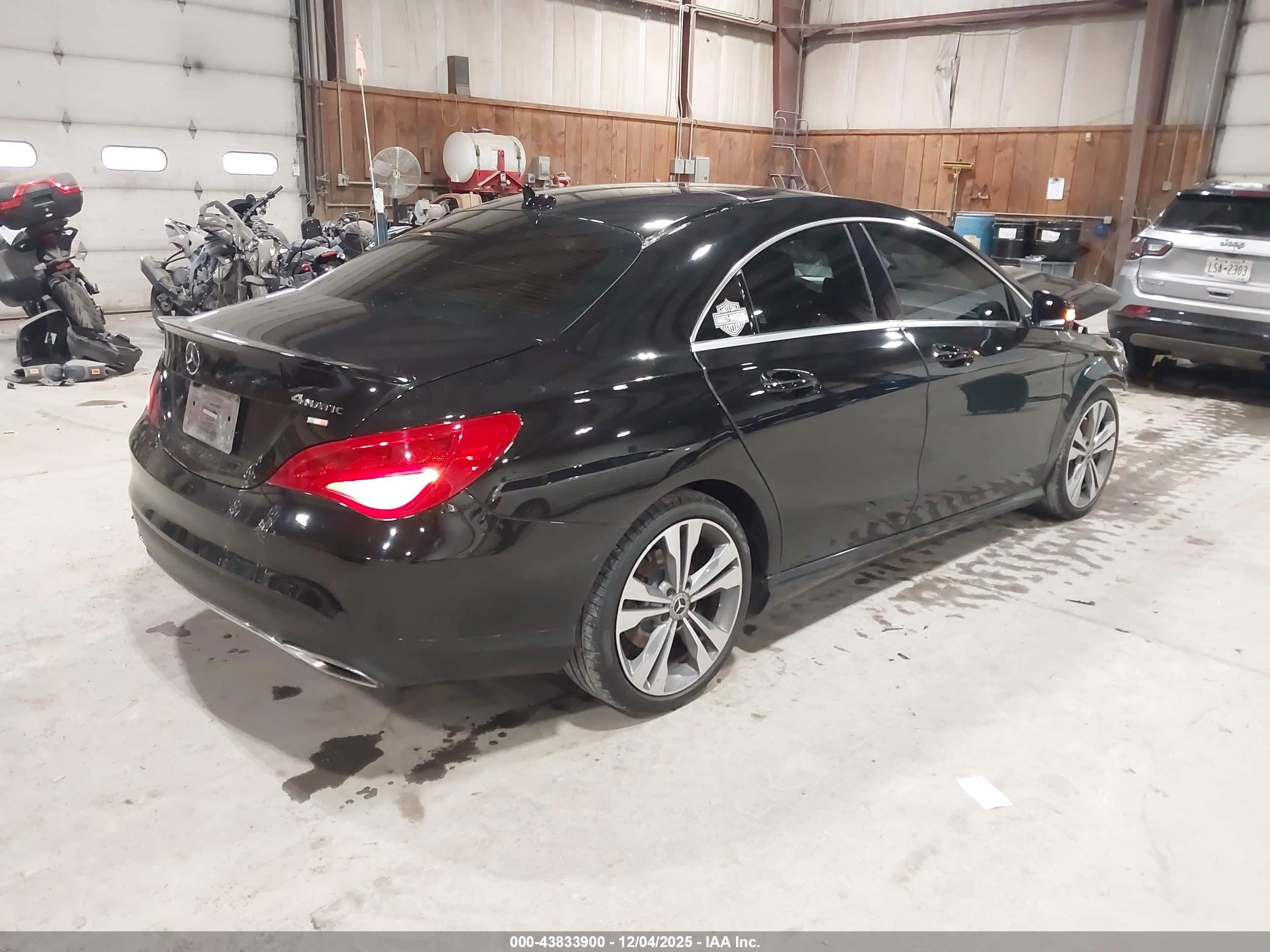 MERCEDES-BENZ CLA image 4