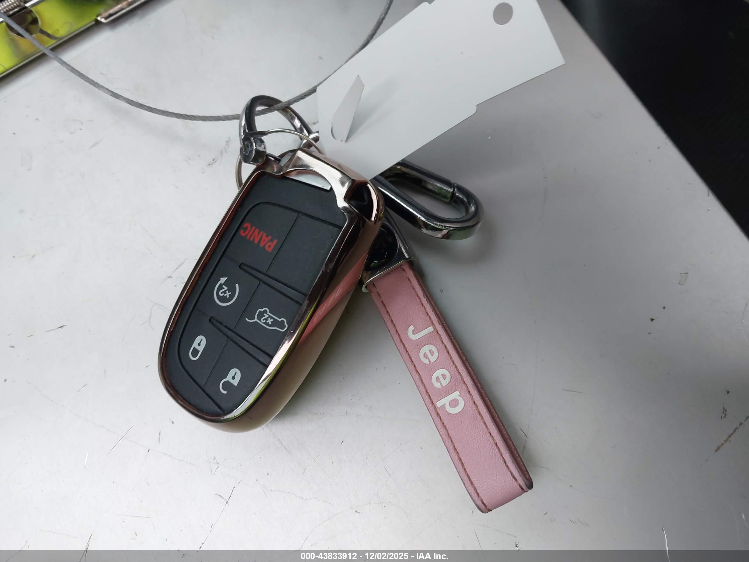 JEEP GRAND image 11