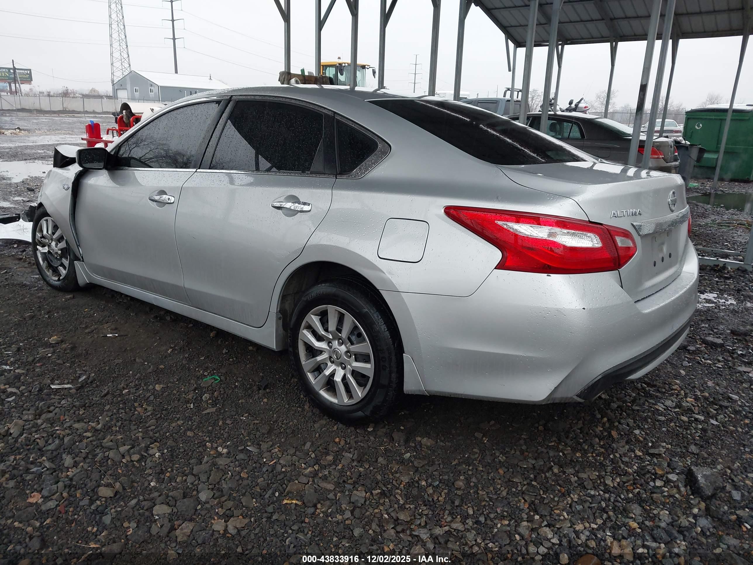 NISSAN ALTIMA image 3