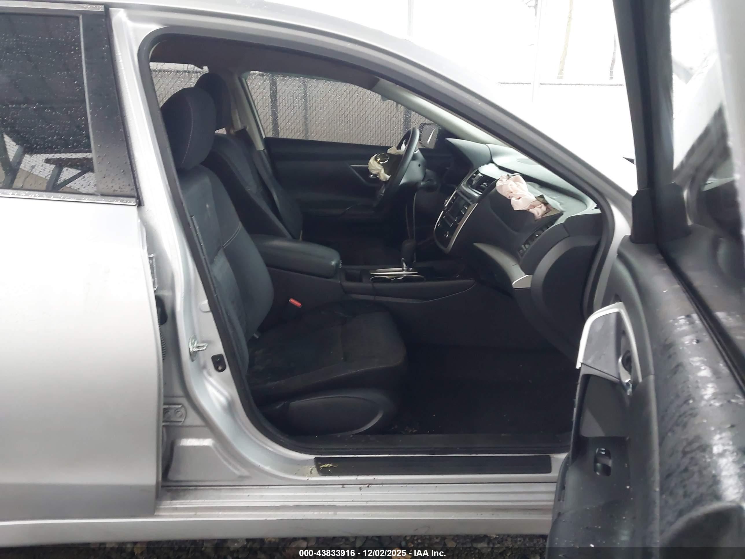 NISSAN ALTIMA image 5