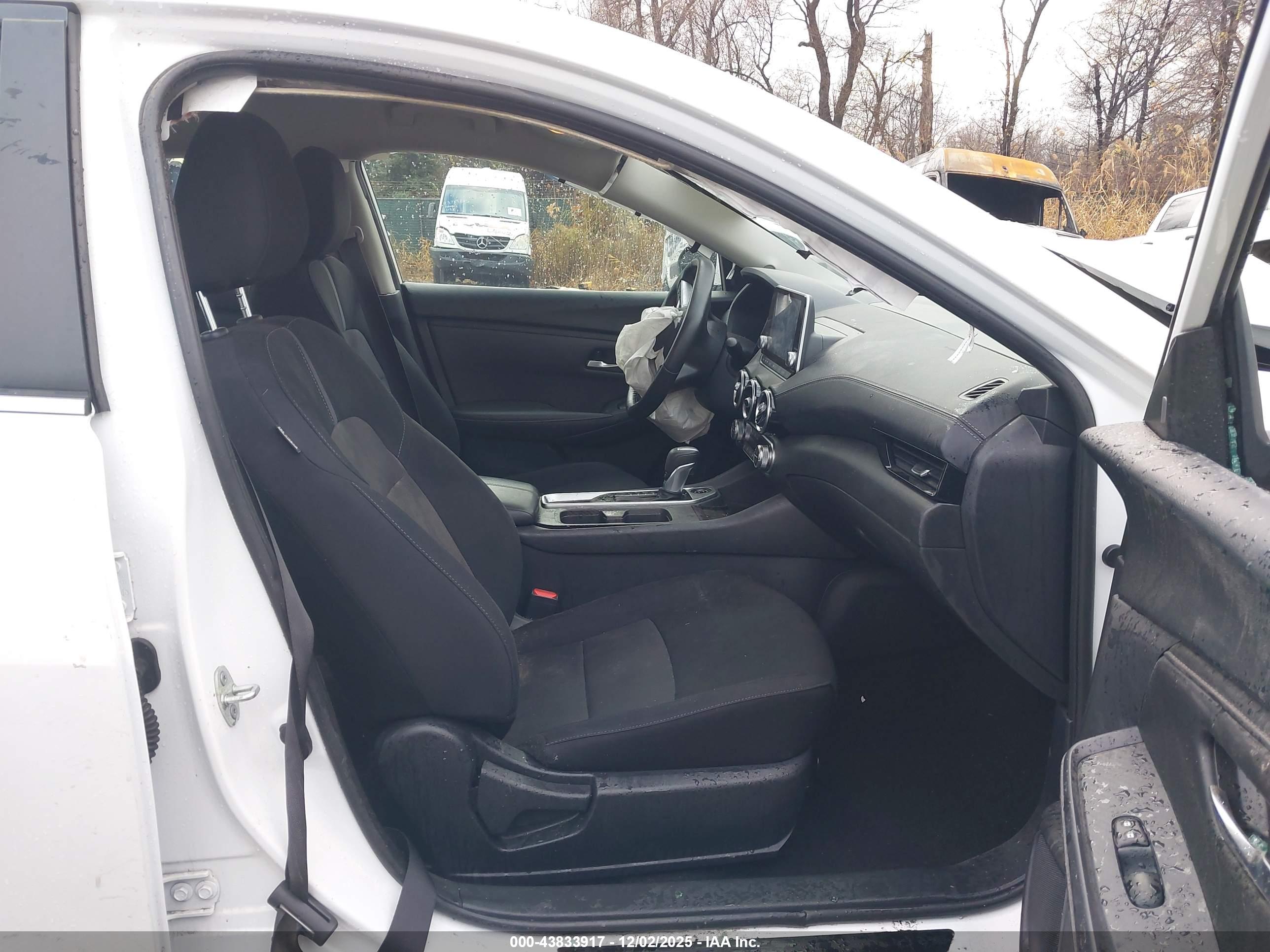 NISSAN SENTRA image 5