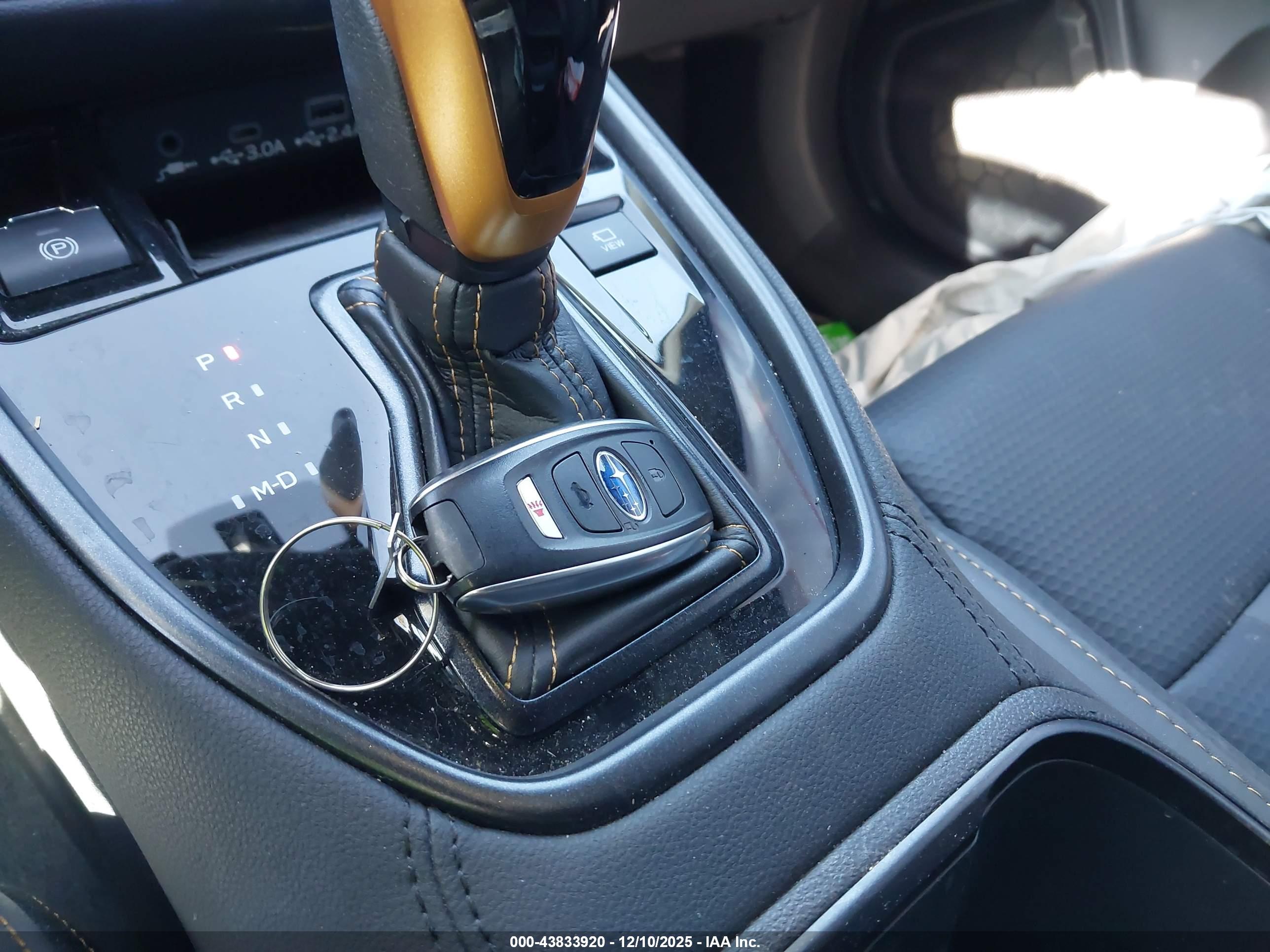 SUBARU OUTBACK image 11