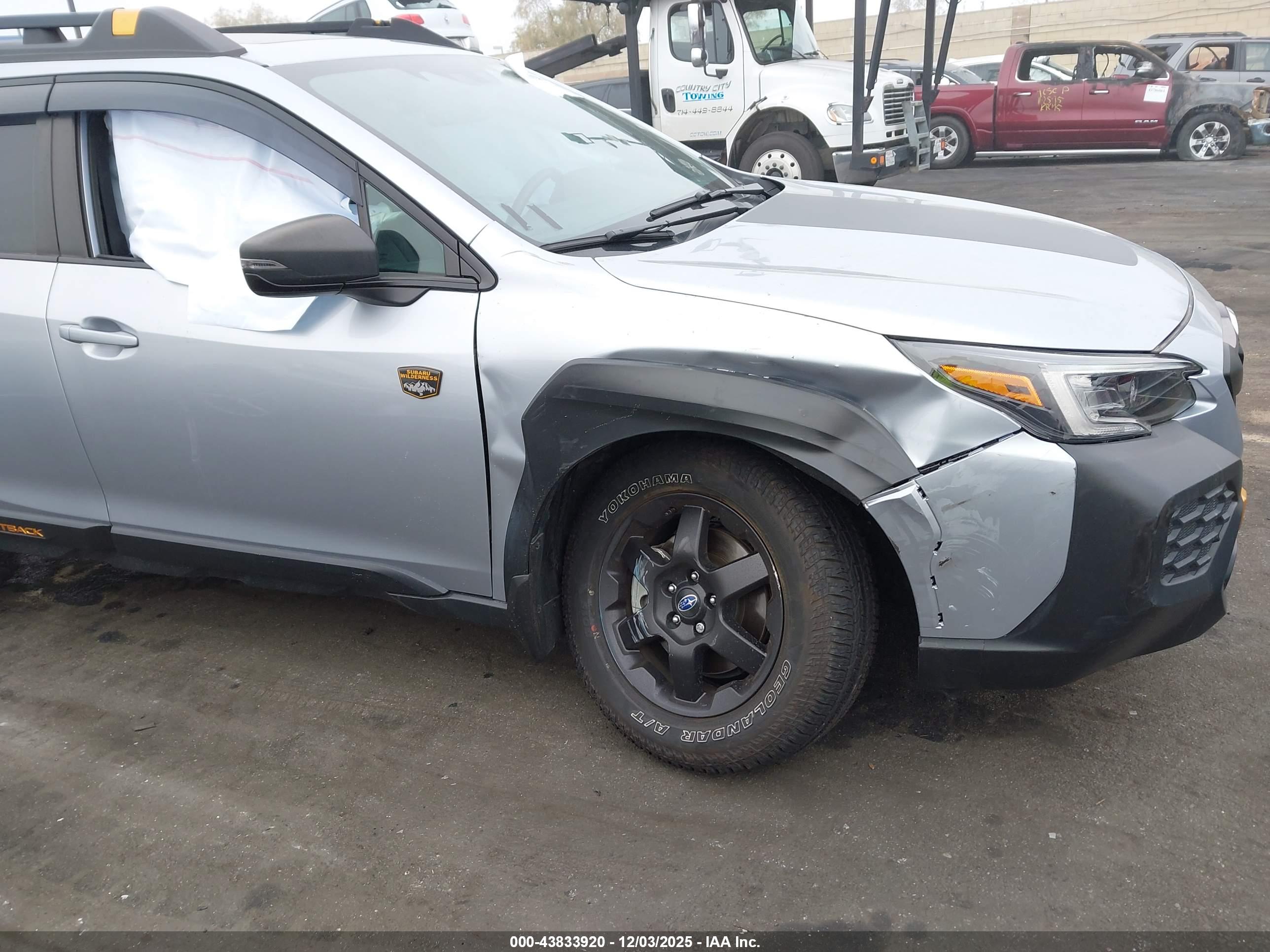 SUBARU OUTBACK image 6