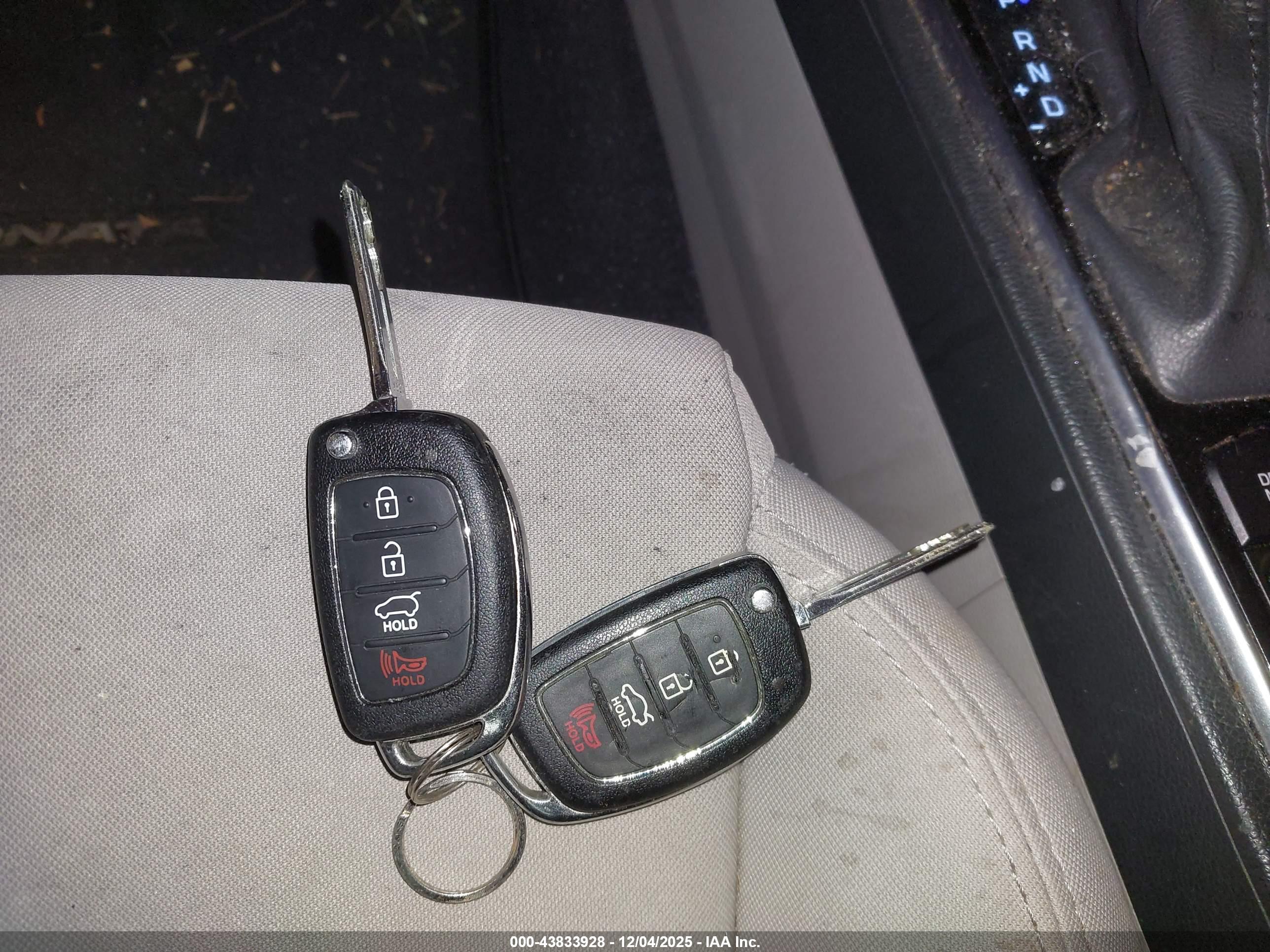 HYUNDAI SONATA image 11