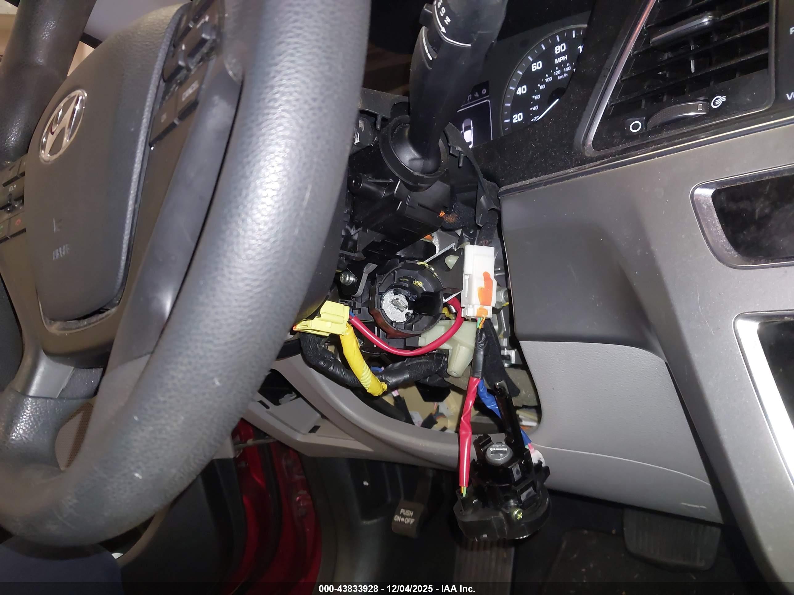 HYUNDAI SONATA image 6