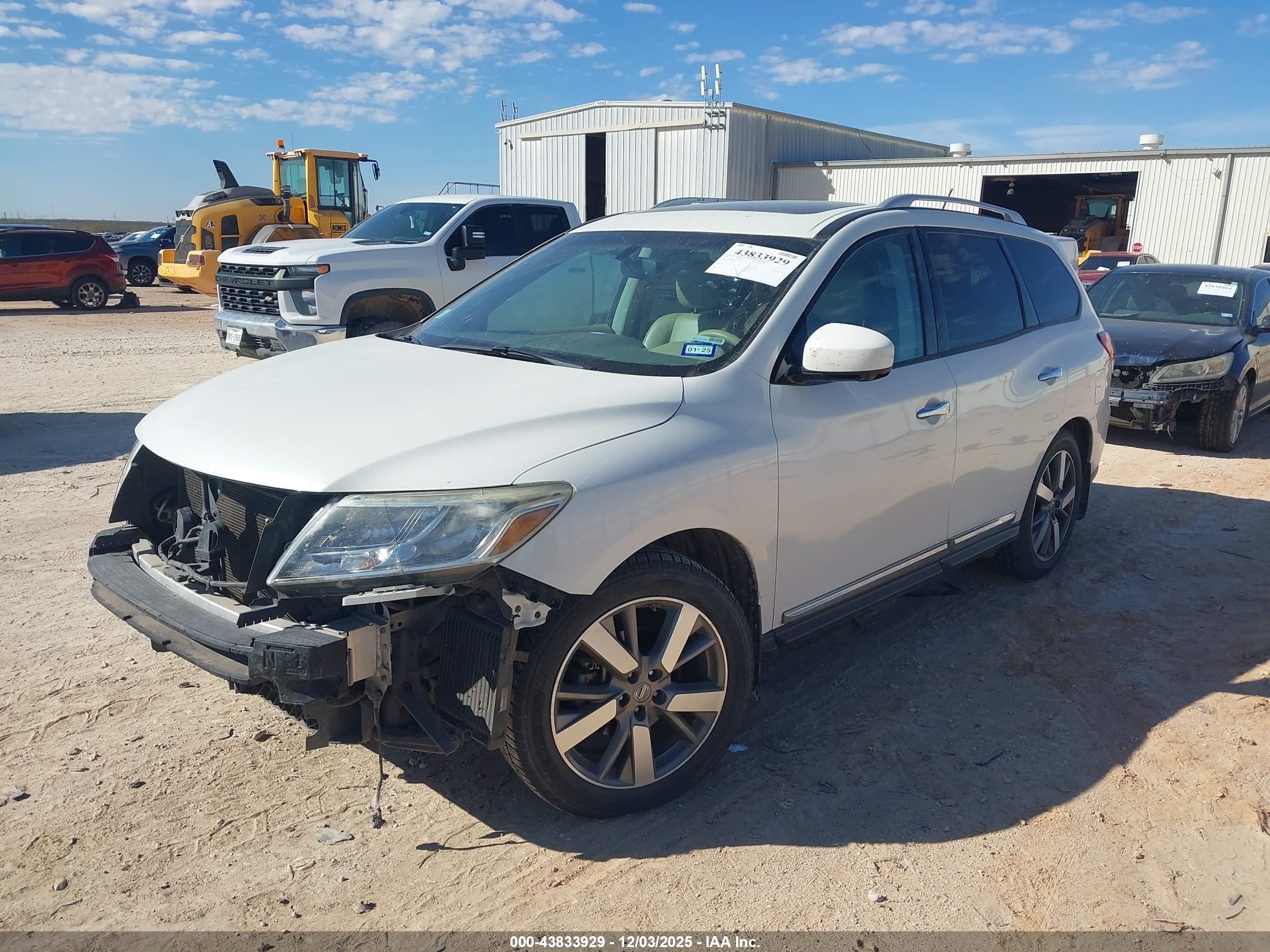 NISSAN PATHFINDER image 2