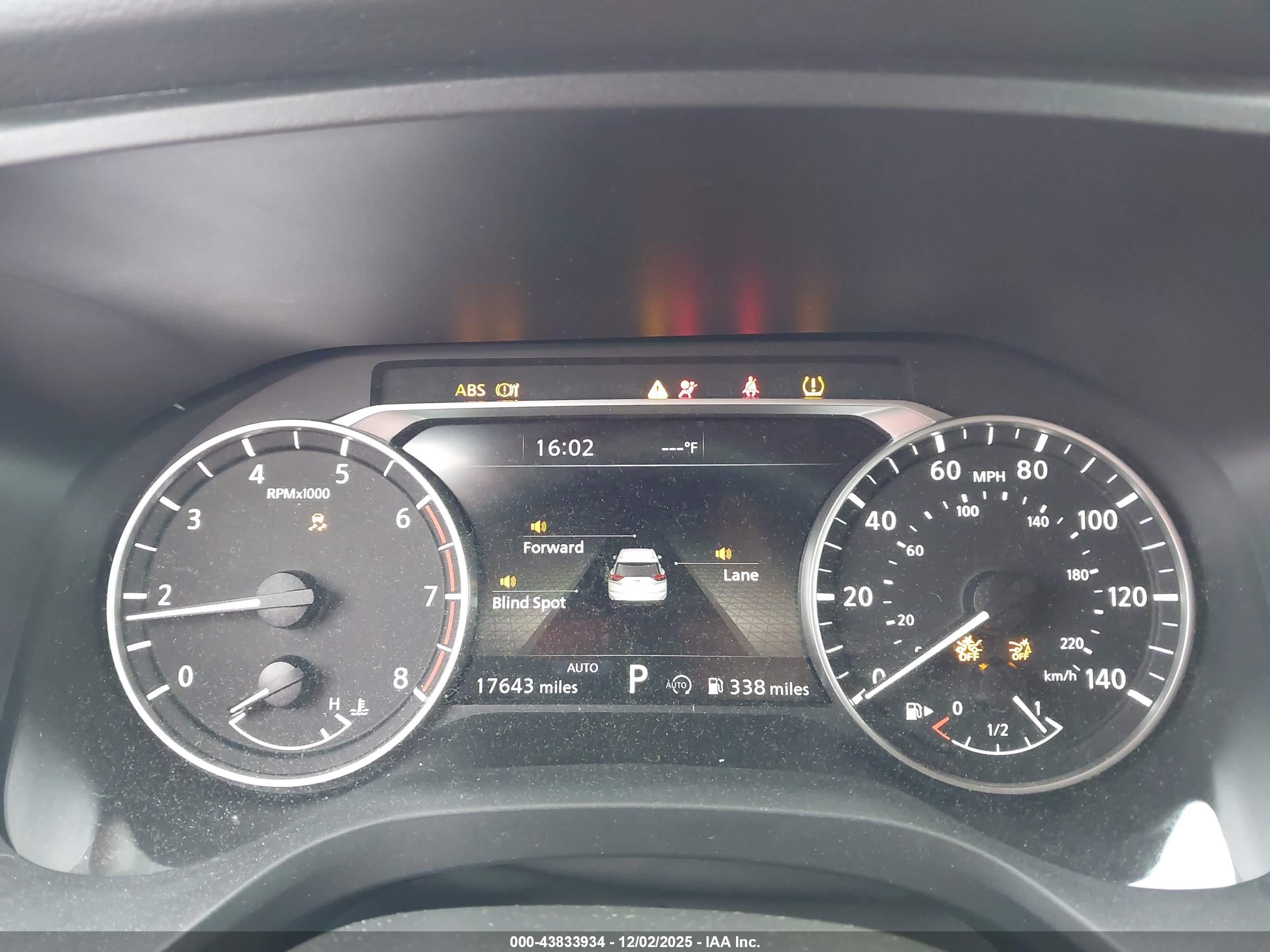 NISSAN ROGUE image 7